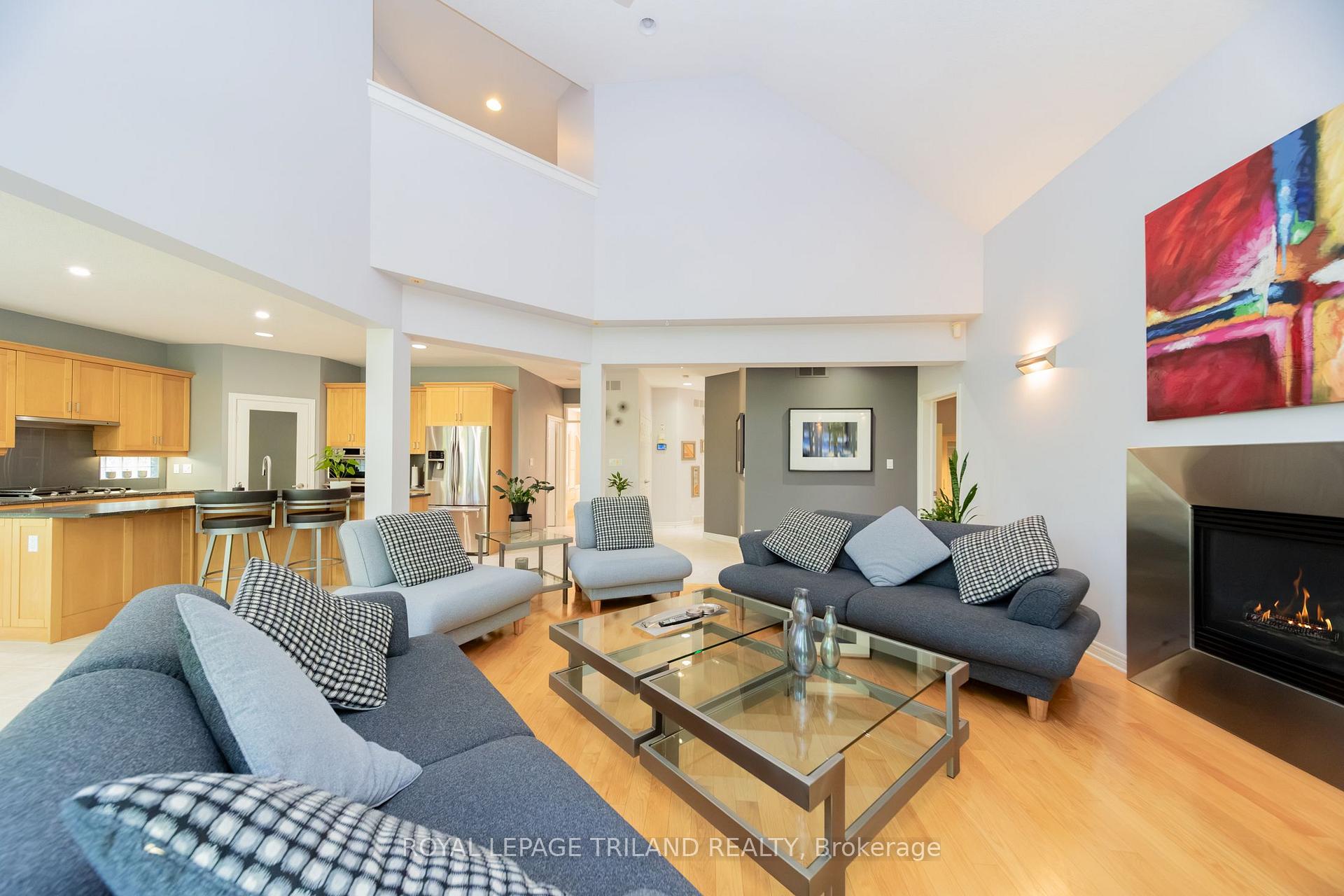 Photo 14 of 1833 Standfield Road, London, North R — HOMEH