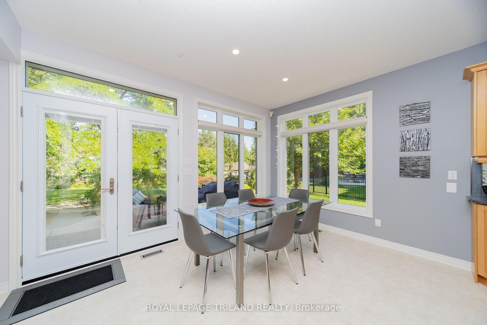 Photo 23 of 1833 Standfield Road, London, North R — HOMEH
