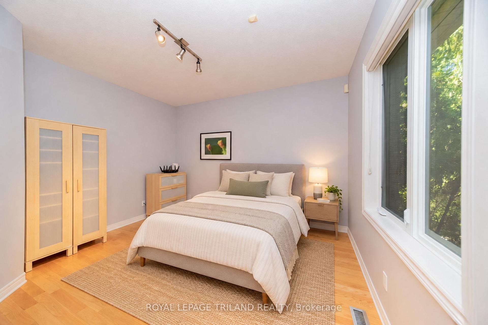 Photo 27 of 1833 Standfield Road, London, North R — HOMEH