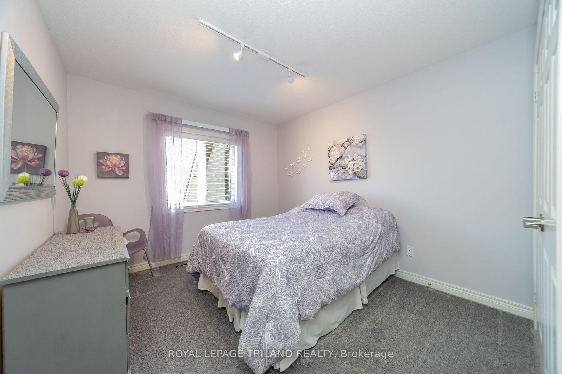 Photo 36 of 1833 Standfield Road, London, North R — HOMEH