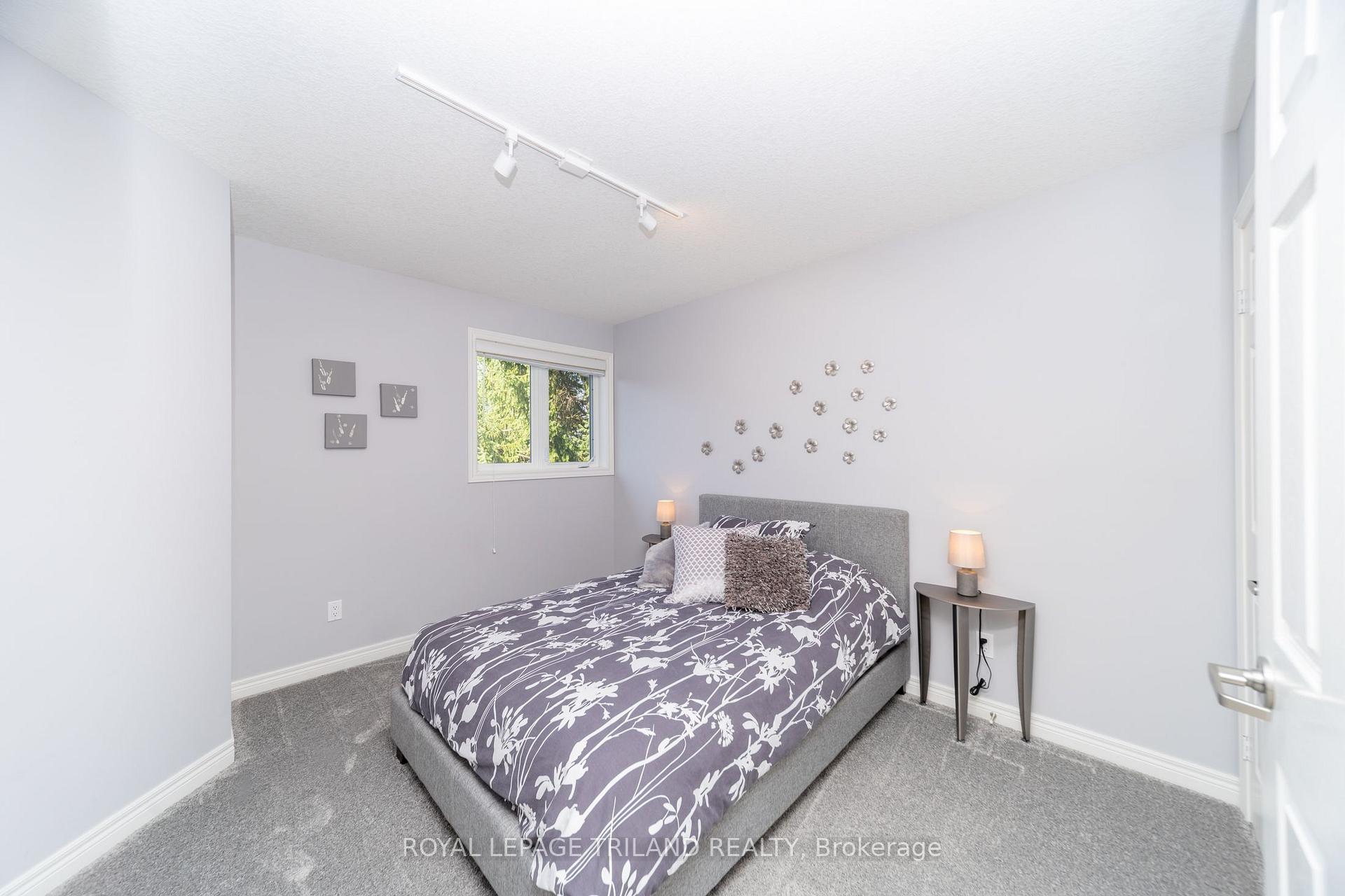 Photo 37 of 1833 Standfield Road, London, North R — HOMEH