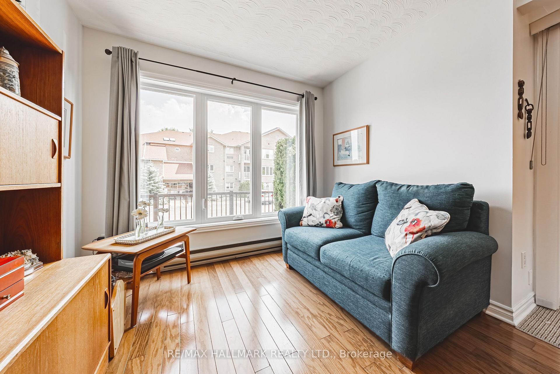 Photo 14 of Unit 6, 3050 Pinemeadow Drive, Burlington, Headon — HOMEH