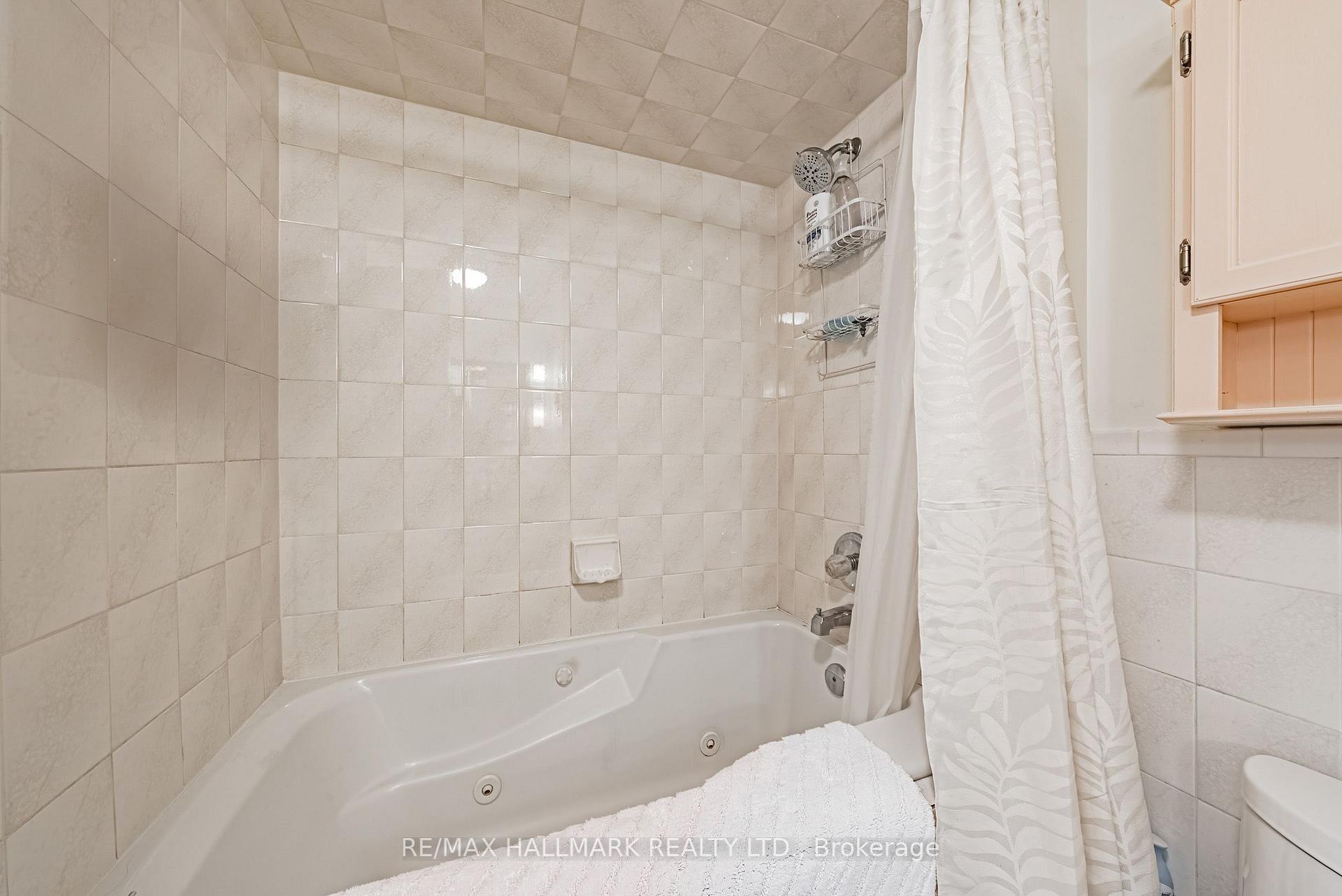 Photo 29 of Unit 6, 3050 Pinemeadow Drive, Burlington, Headon — HOMEH