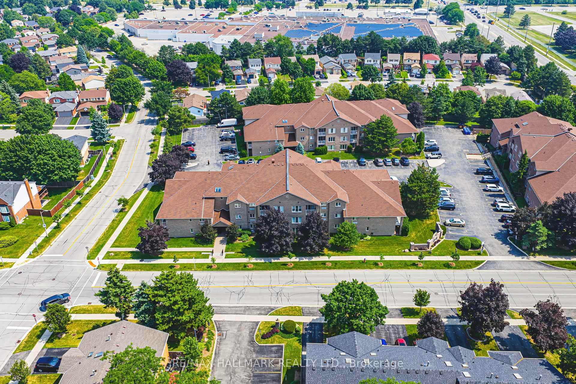 Photo 34 of Unit 6, 3050 Pinemeadow Drive, Burlington, Headon — HOMEH