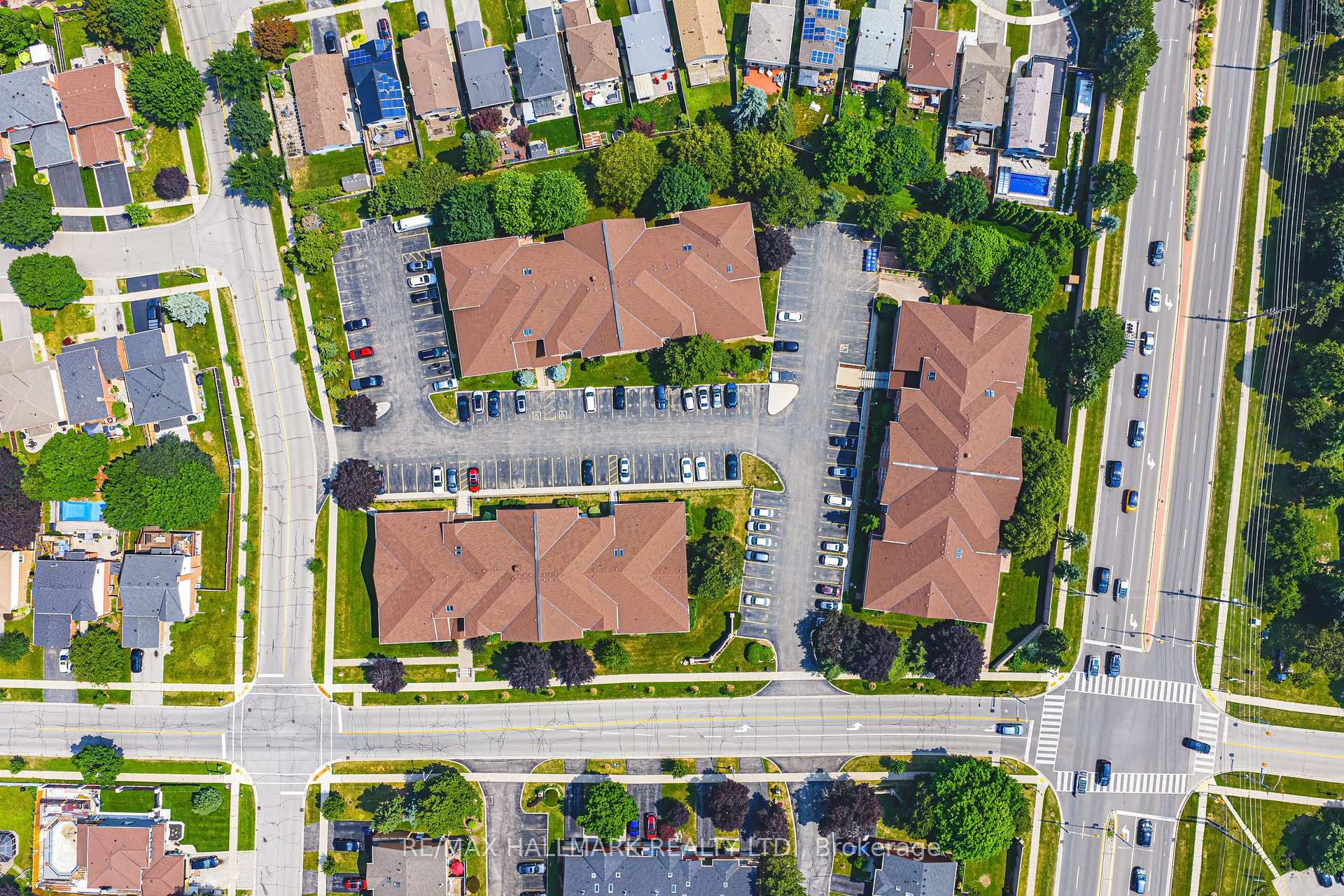 Photo 35 of Unit 6, 3050 Pinemeadow Drive, Burlington, Headon — HOMEH