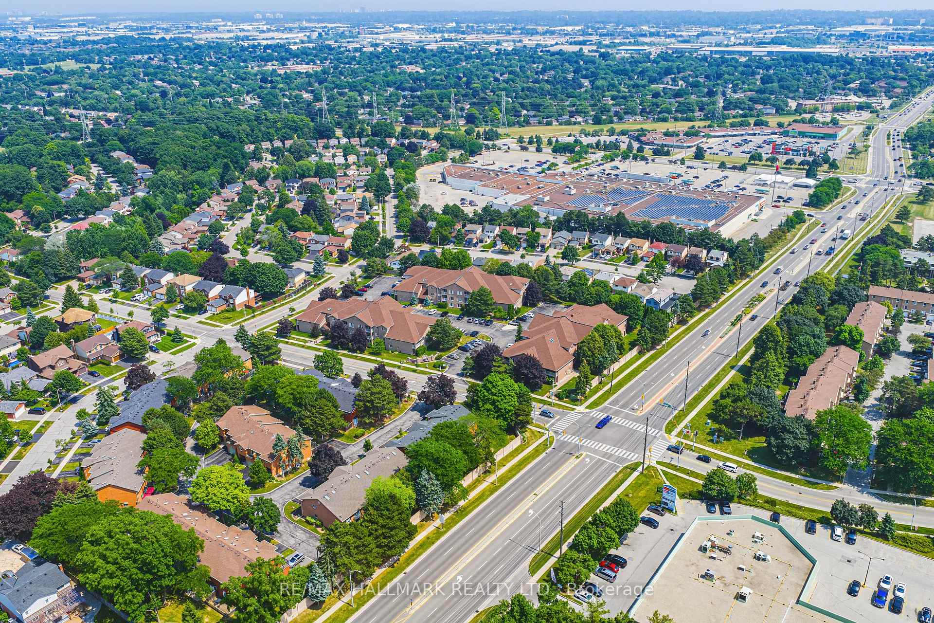 Photo 37 of Unit 6, 3050 Pinemeadow Drive, Burlington, Headon — HOMEH