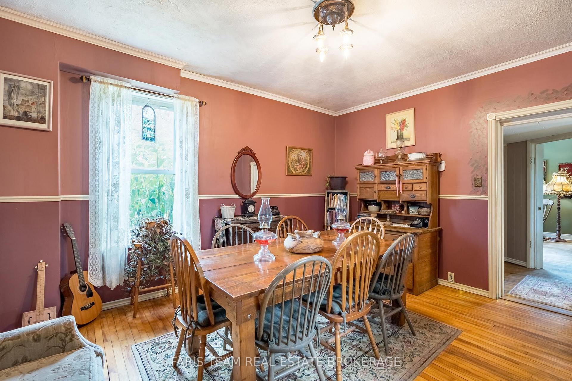 Photo 10 of 338 Gloucester Street, Midland — HOMEH