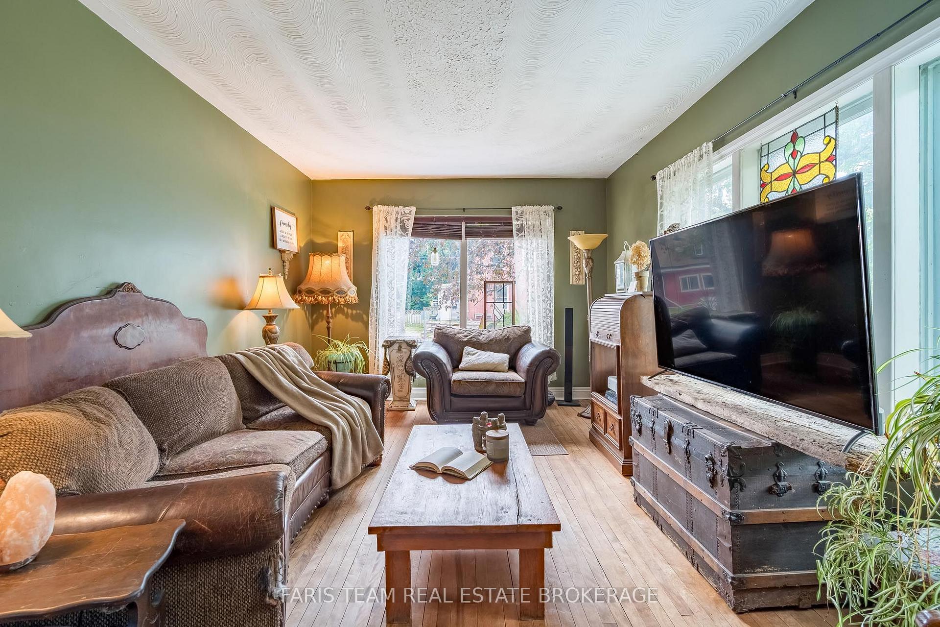 Photo 13 of 338 Gloucester Street, Midland — HOMEH