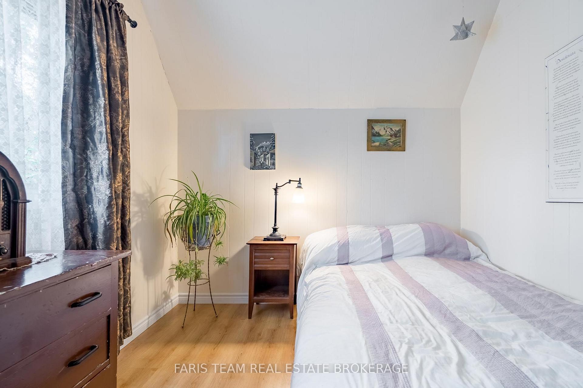 Photo 18 of 338 Gloucester Street, Midland — HOMEH