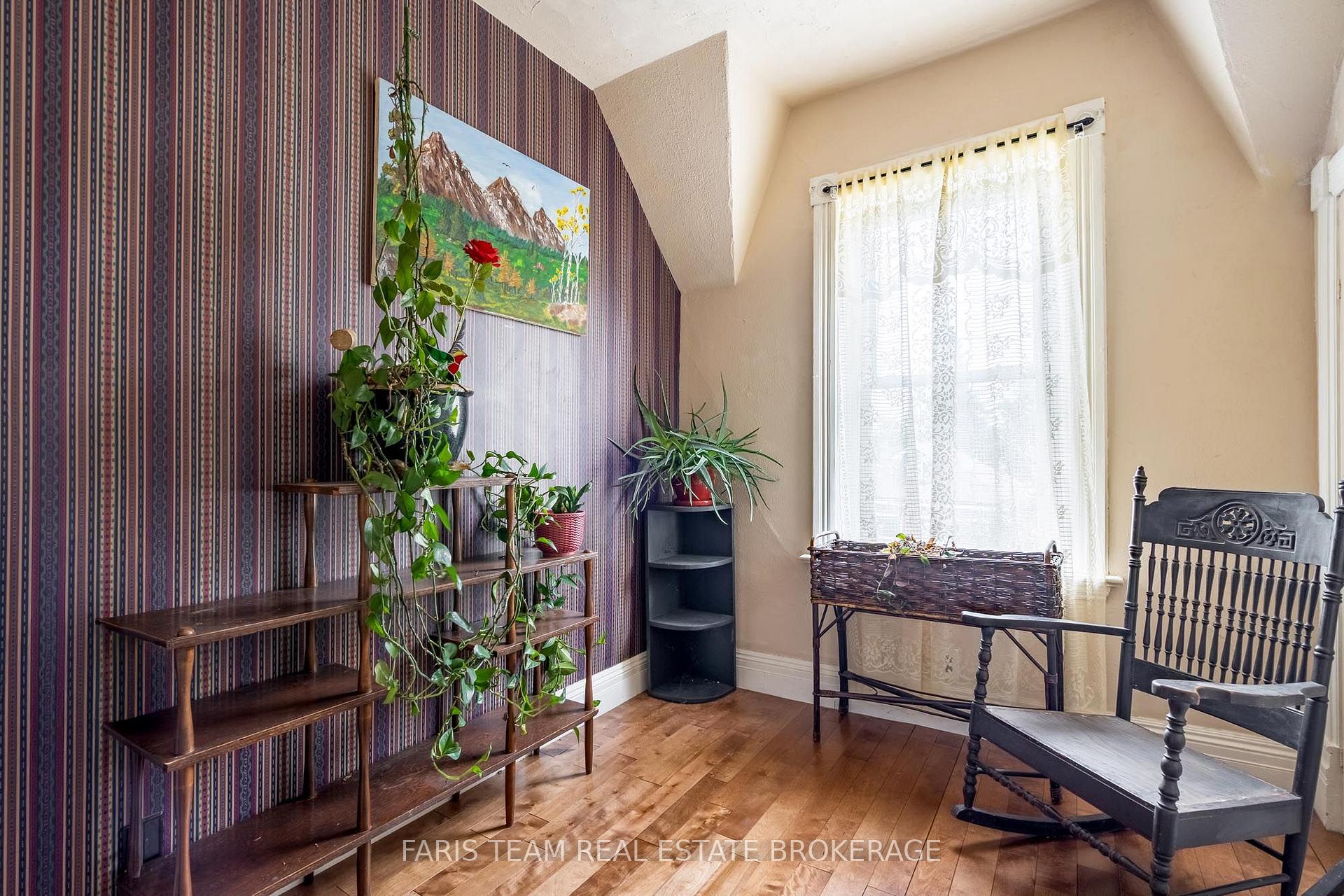 Photo 19 of 338 Gloucester Street, Midland — HOMEH