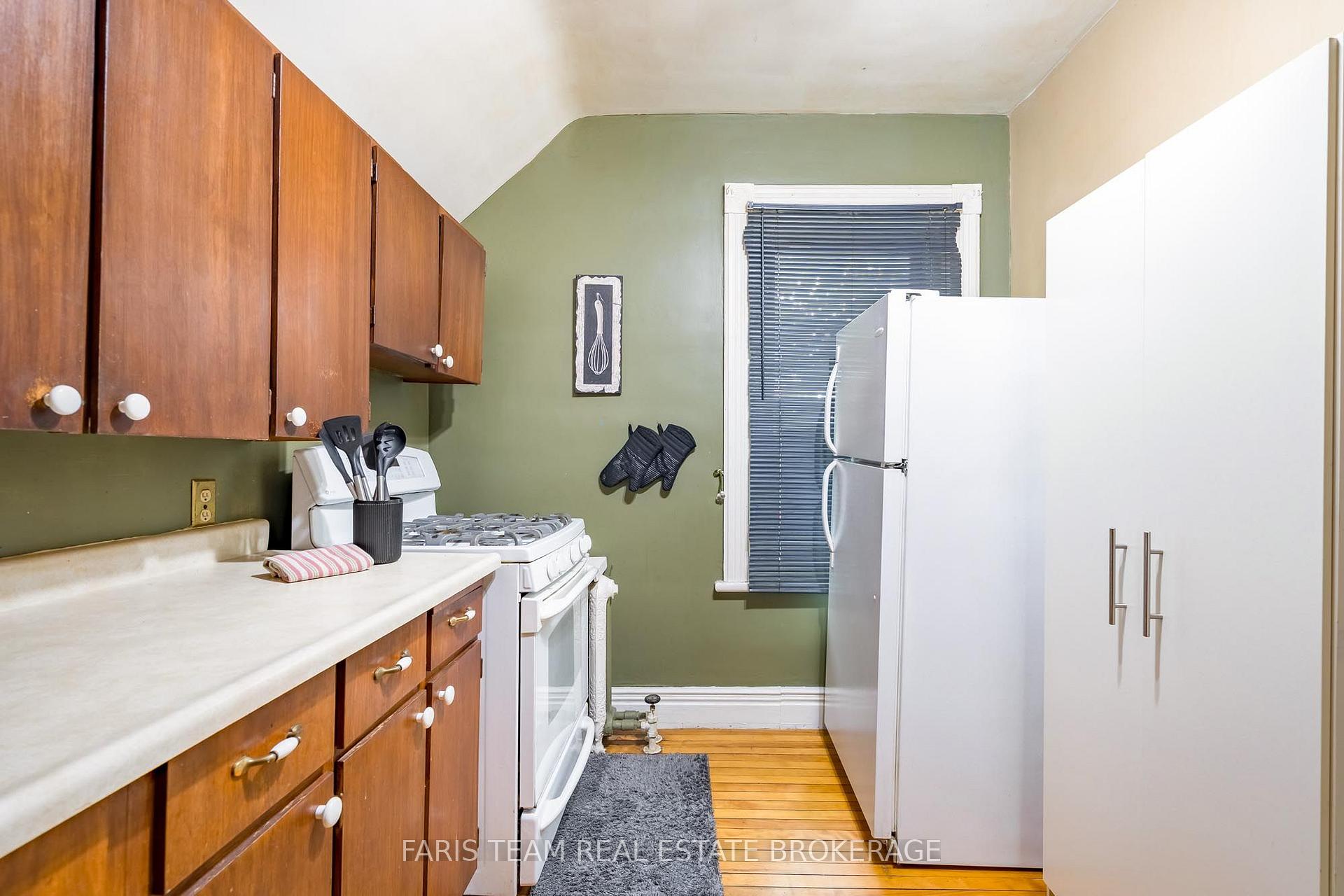 Photo 23 of 338 Gloucester Street, Midland — HOMEH