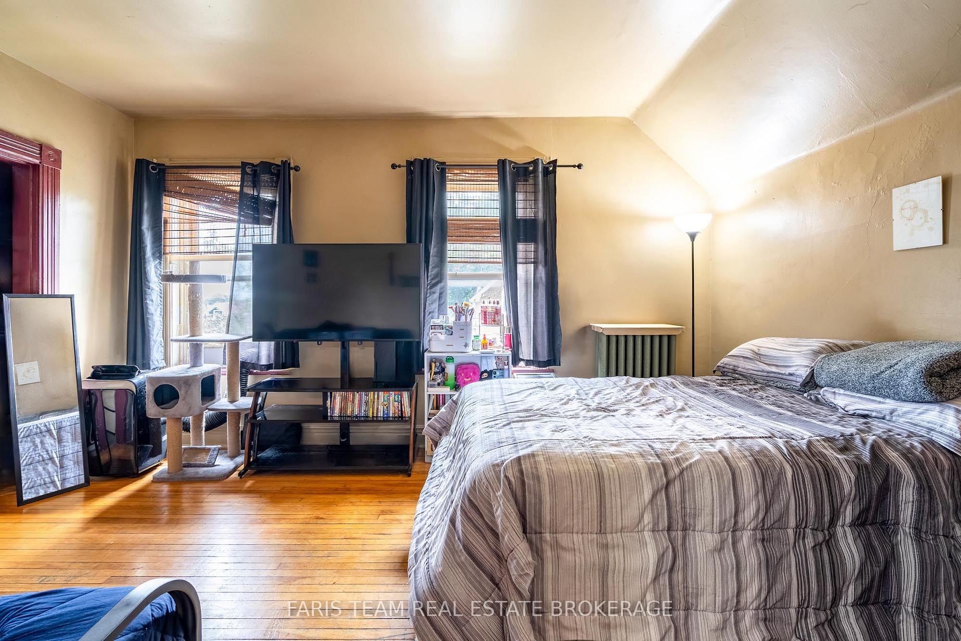 Photo 25 of 338 Gloucester Street, Midland — HOMEH