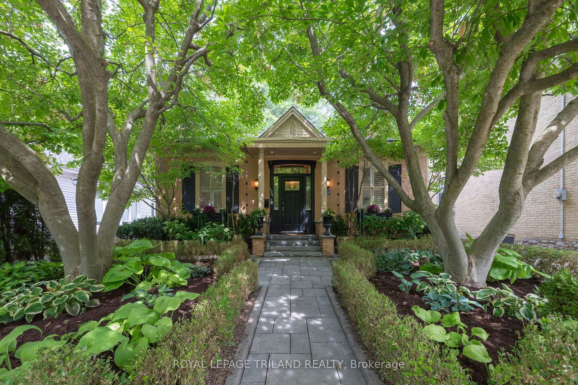 Front of 126 Sydenham Street