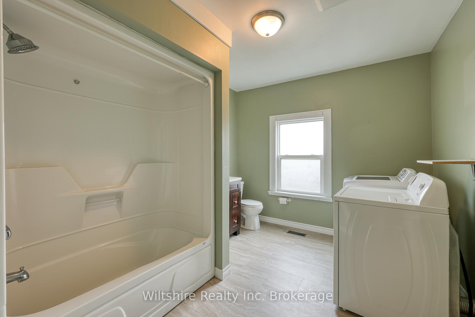 Photo 18 of 52 Bidwell Street, Tillsonburg — HOMEH