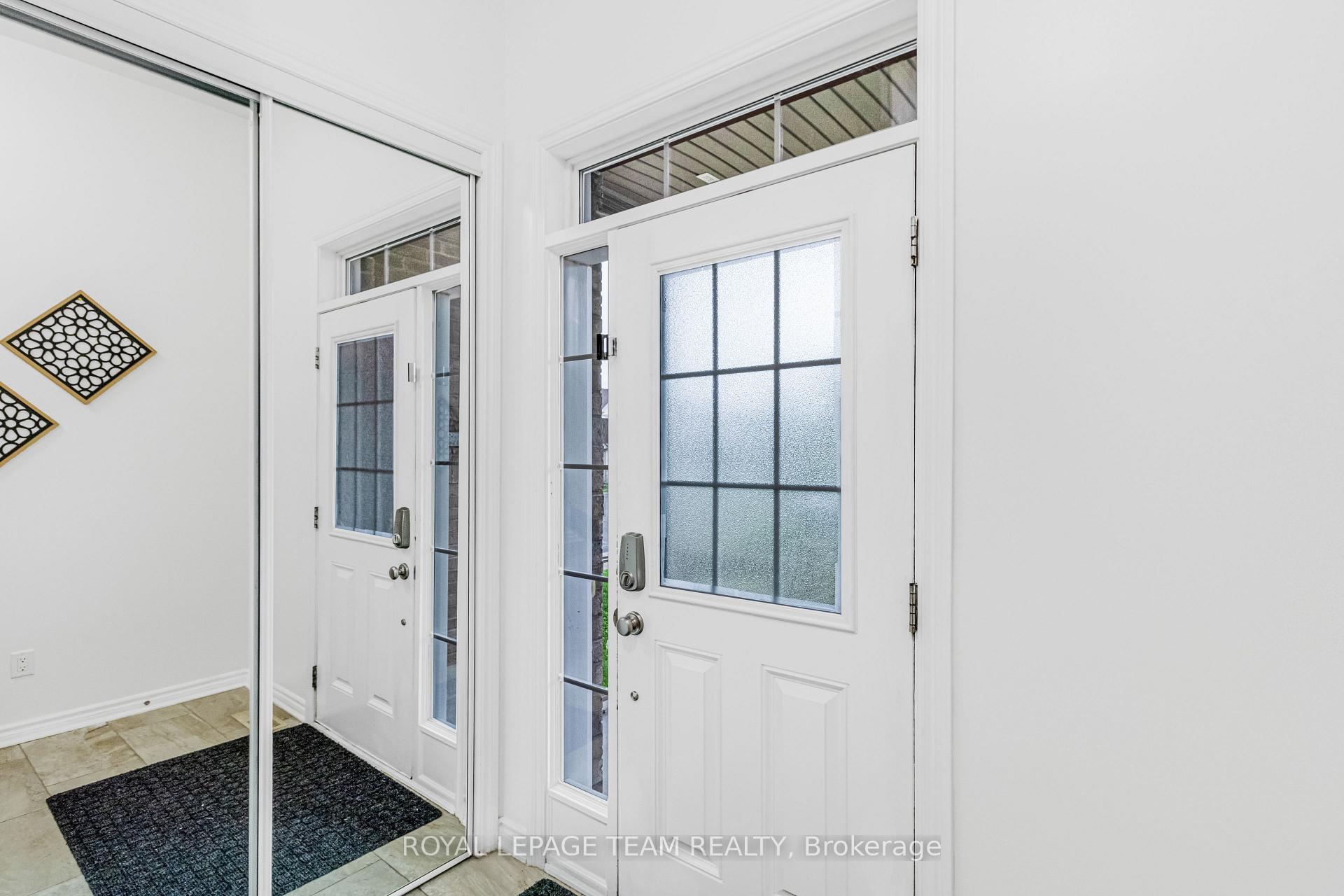 Photo 4 of 57 Crownridge Drive, Ottawa, Kanata - Emerald Meadows/Trailwest — HOMEH