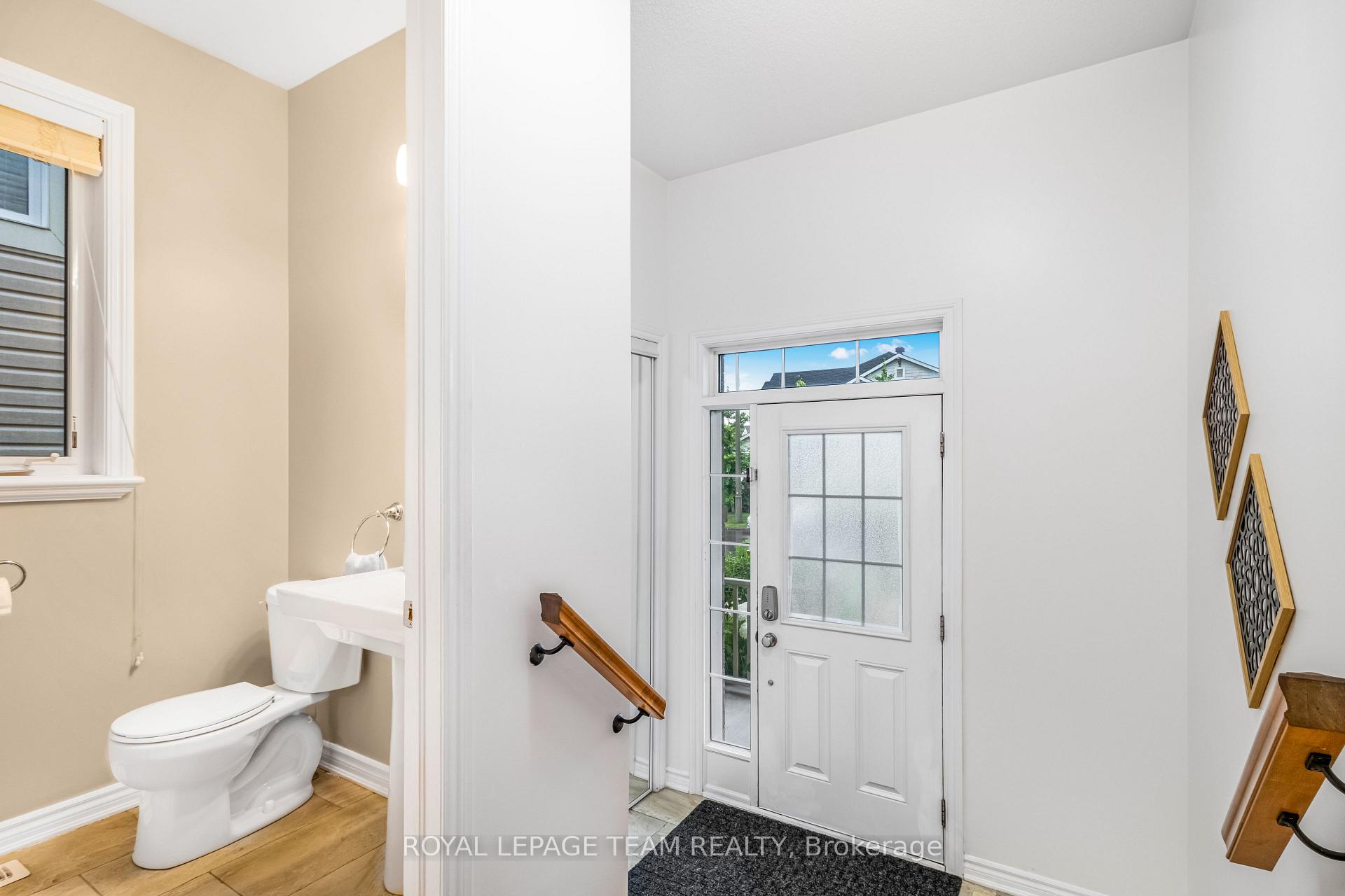Photo 5 of 57 Crownridge Drive, Ottawa, Kanata - Emerald Meadows/Trailwest — HOMEH