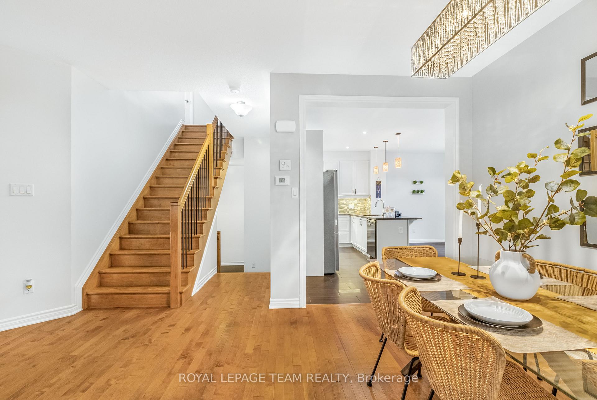 Photo 10 of 57 Crownridge Drive, Ottawa, Kanata - Emerald Meadows/Trailwest — HOMEH