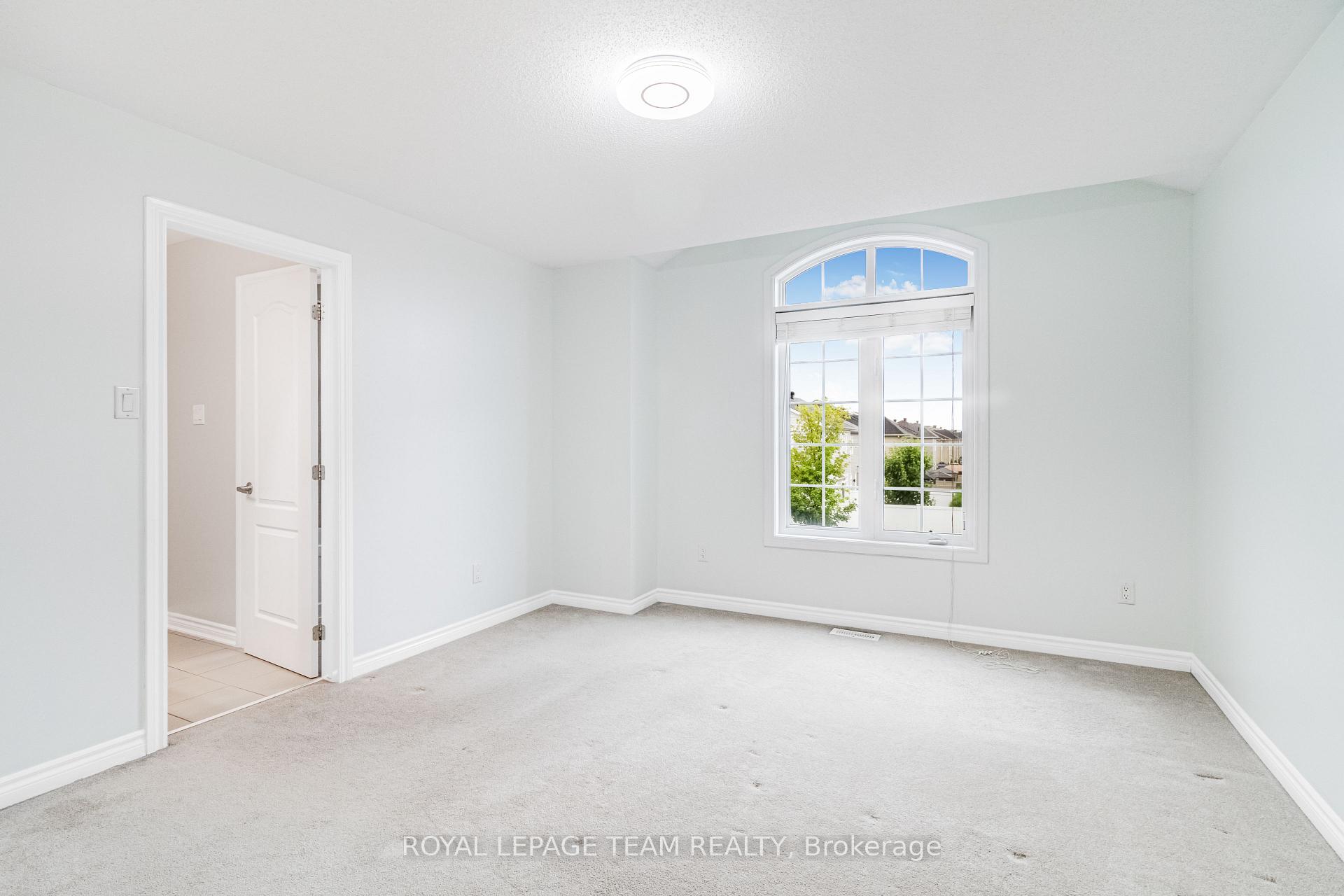 Photo 29 of 57 Crownridge Drive, Ottawa, Kanata - Emerald Meadows/Trailwest — HOMEH