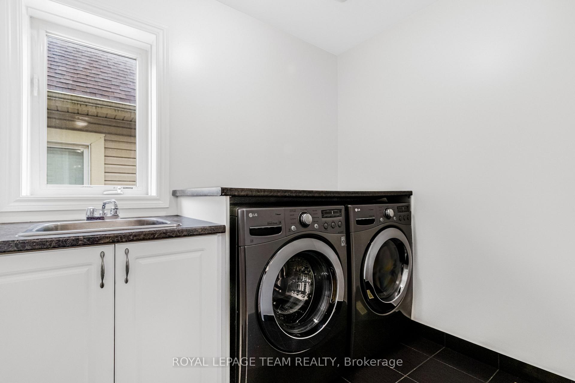 Photo 35 of 57 Crownridge Drive, Ottawa, Kanata - Emerald Meadows/Trailwest — HOMEH