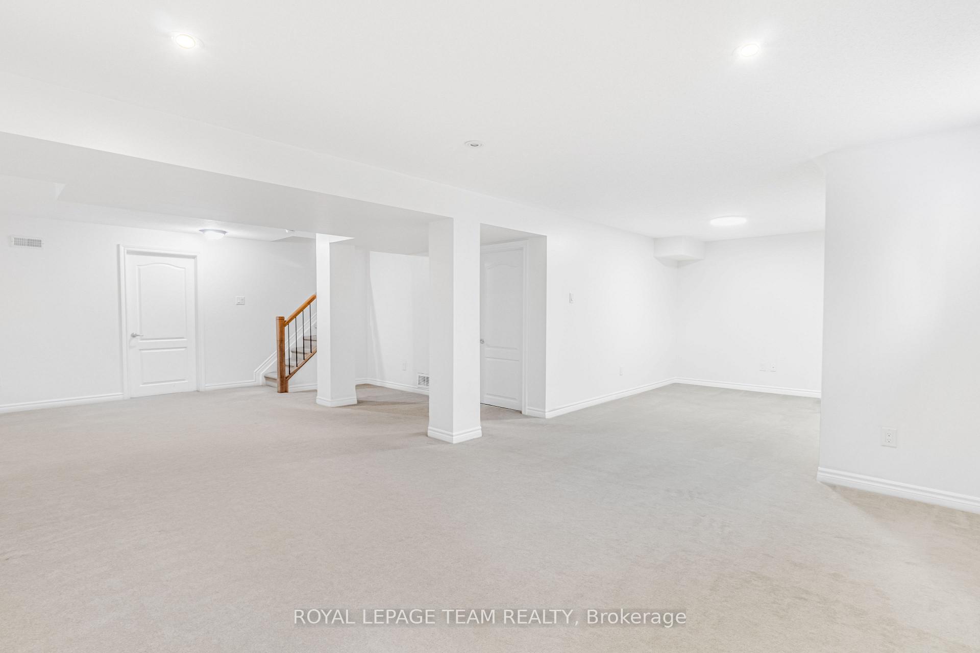 Photo 40 of 57 Crownridge Drive, Ottawa, Kanata - Emerald Meadows/Trailwest — HOMEH