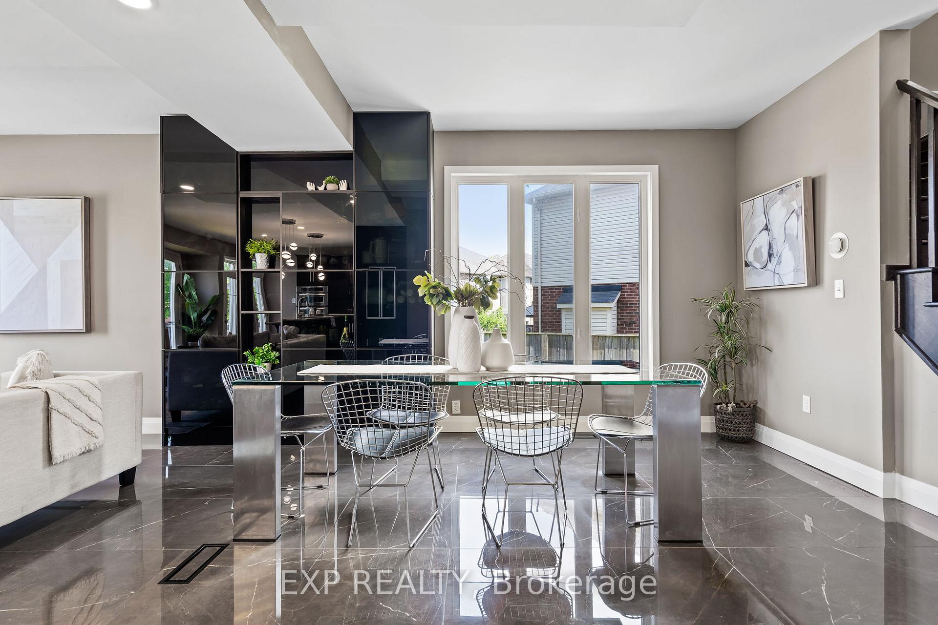 Photo 9 of 28 Ohara Lane, Hamilton, Meadowlands — HOMEH