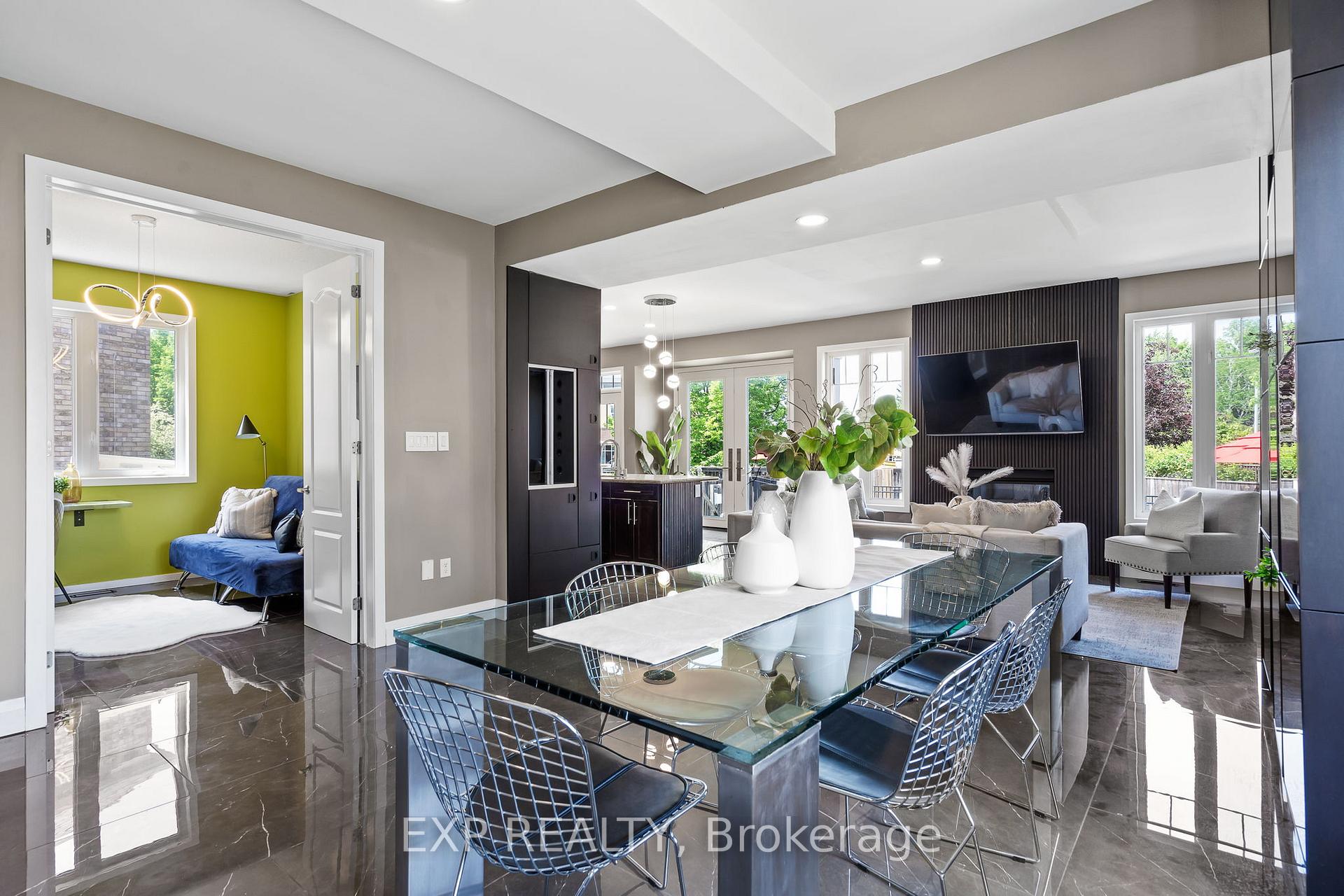 Photo 10 of 28 Ohara Lane, Hamilton, Meadowlands — HOMEH