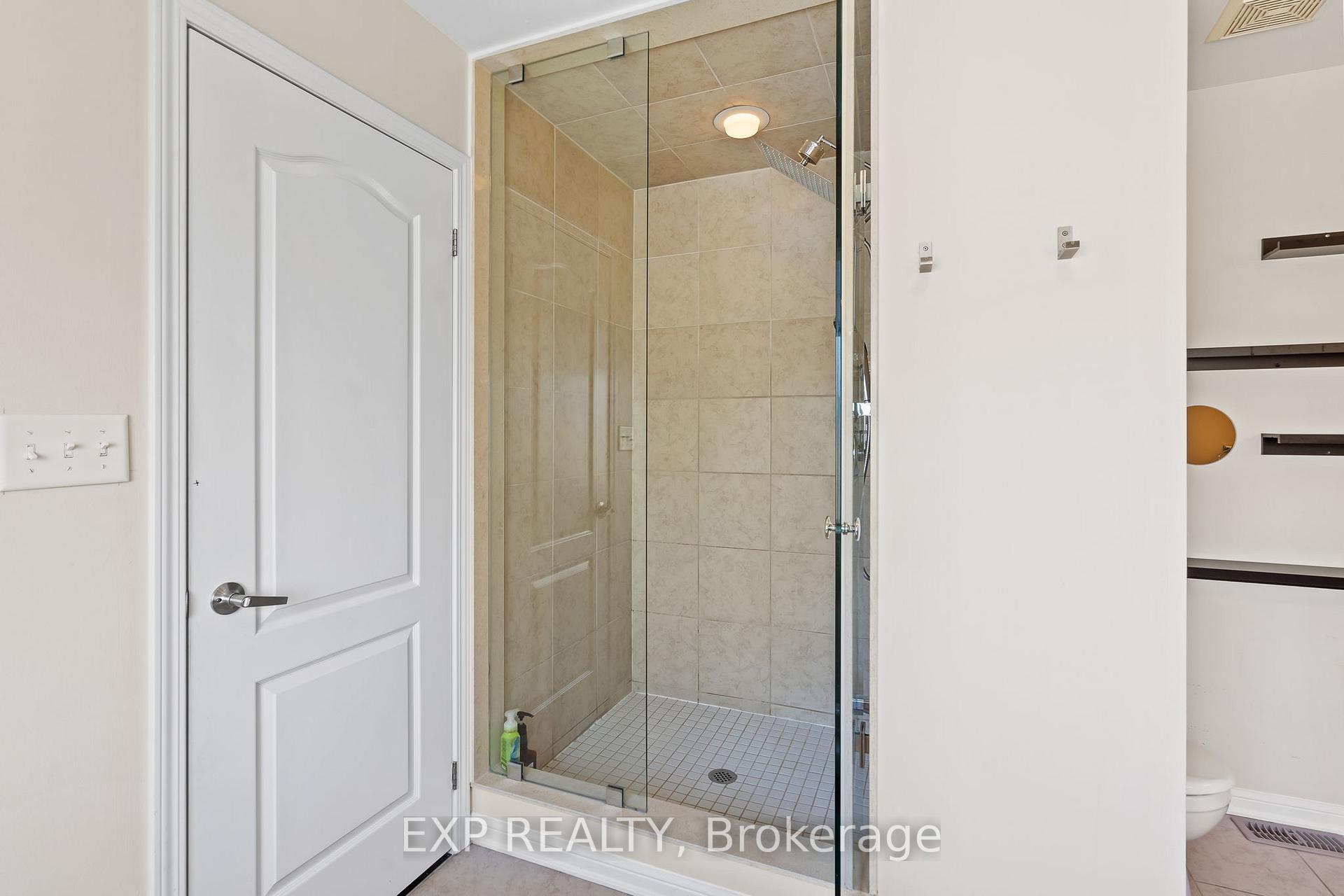 Photo 24 of 28 Ohara Lane, Hamilton, Meadowlands — HOMEH