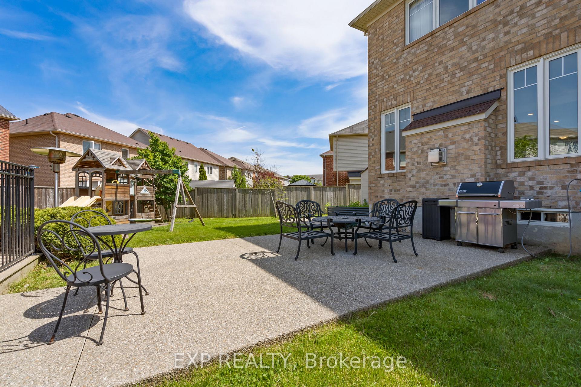 Photo 31 of 28 Ohara Lane, Hamilton, Meadowlands — HOMEH