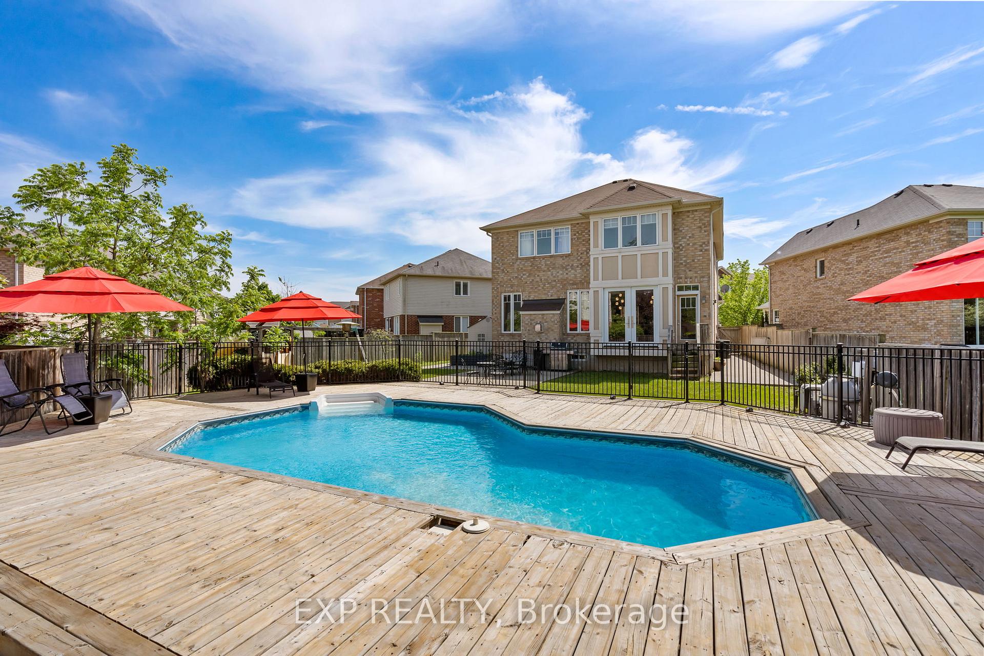 Photo 33 of 28 Ohara Lane, Hamilton, Meadowlands — HOMEH