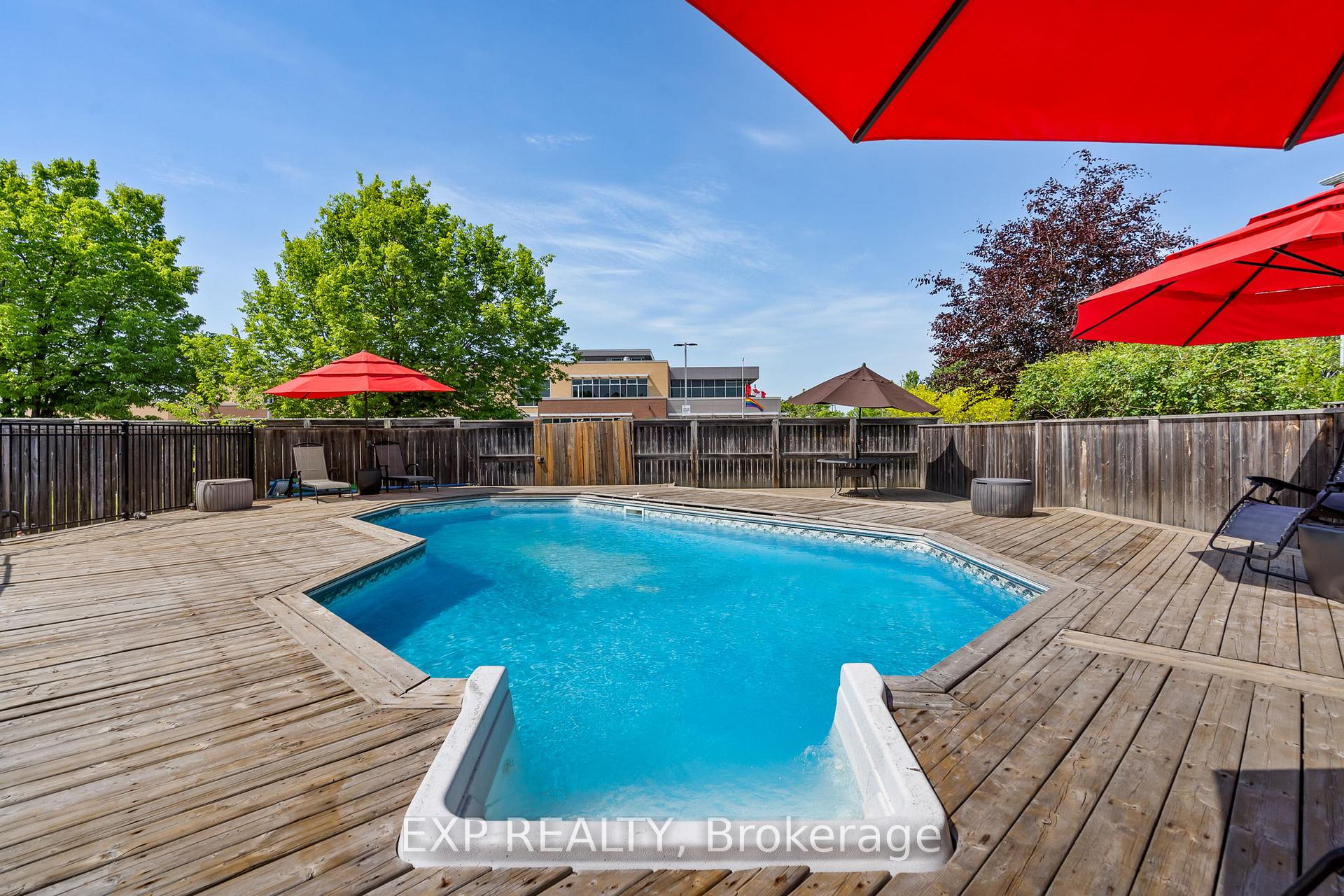 Photo 34 of 28 Ohara Lane, Hamilton, Meadowlands — HOMEH