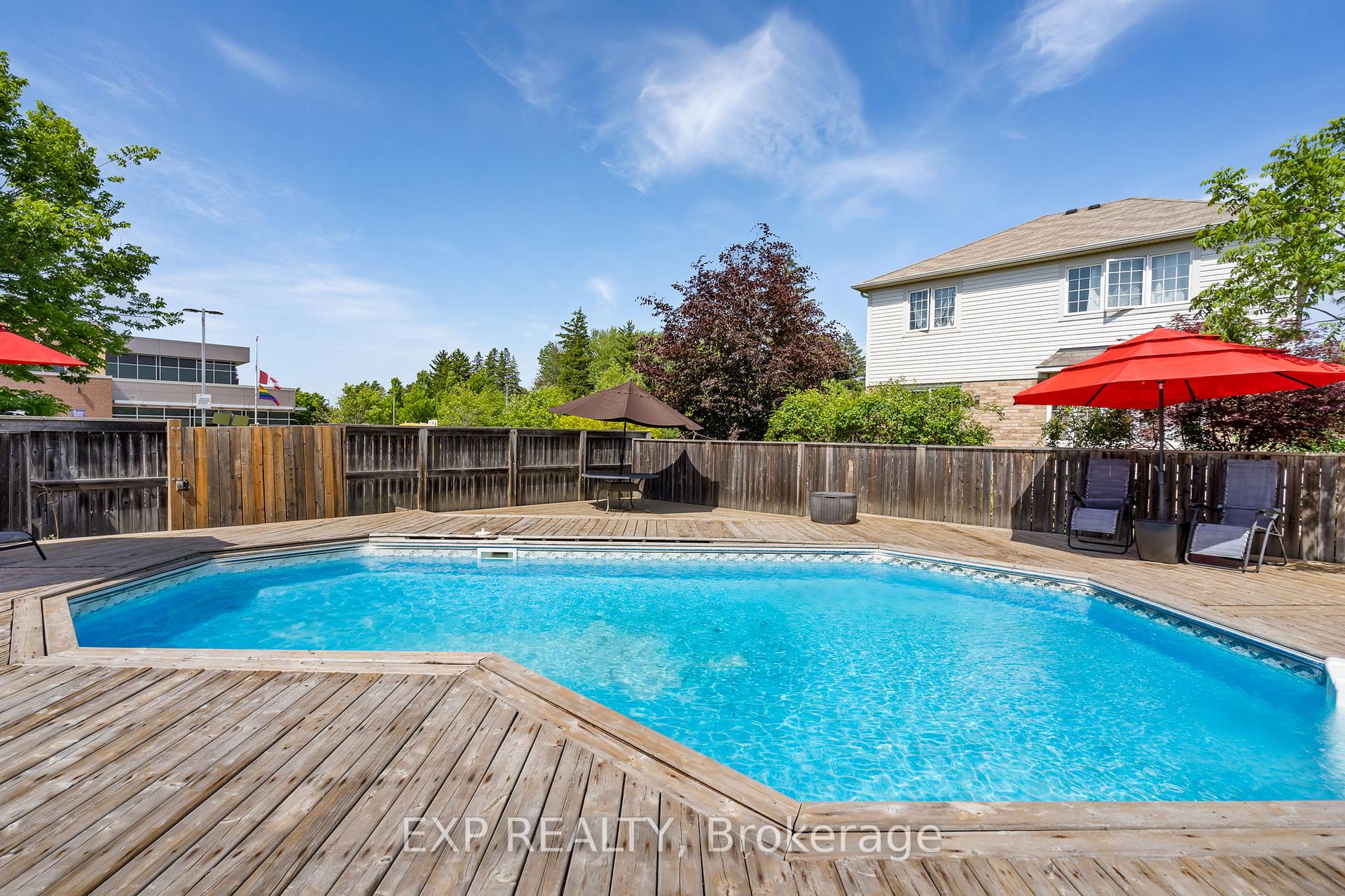 Photo 36 of 28 Ohara Lane, Hamilton, Meadowlands — HOMEH