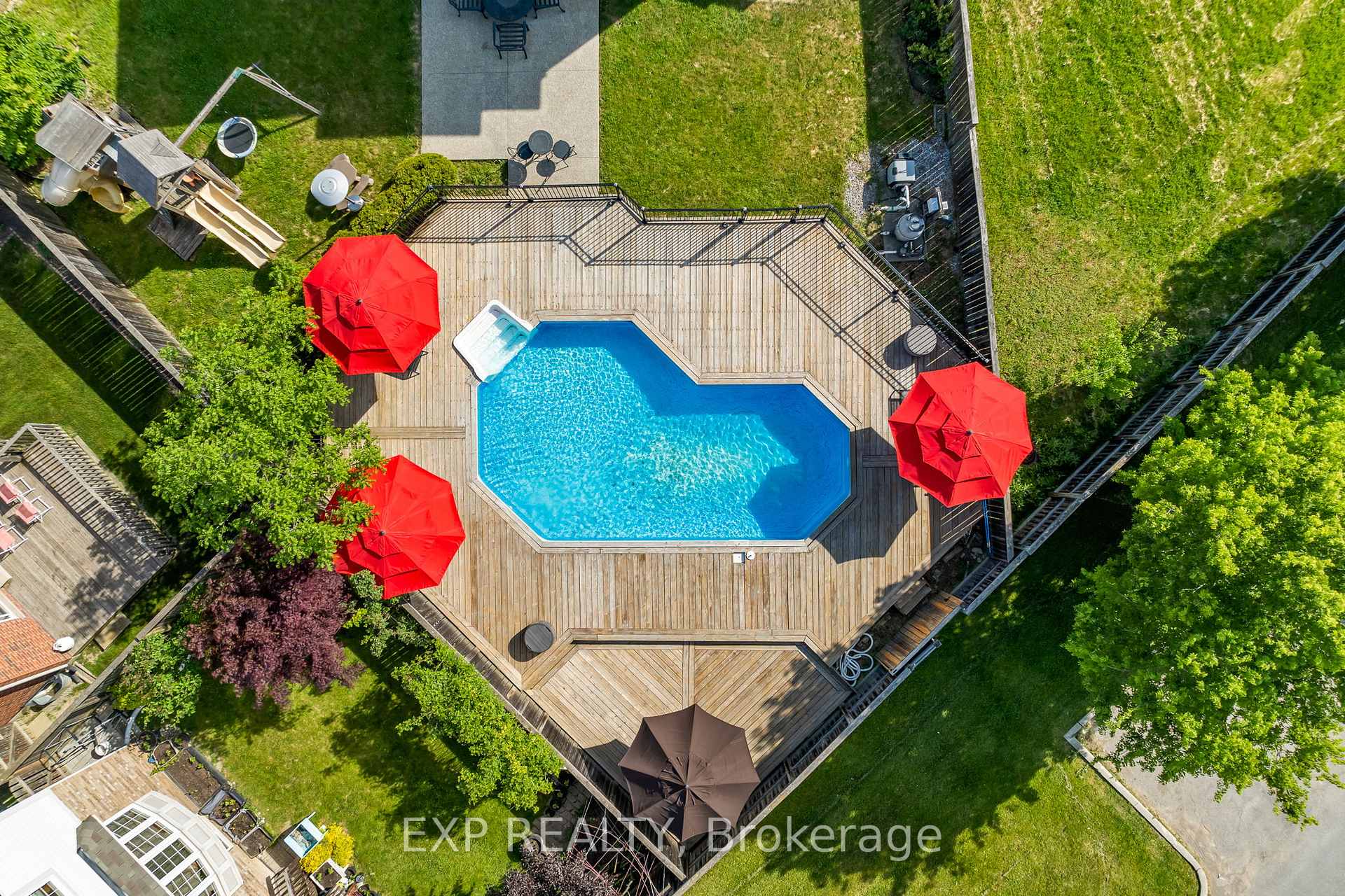 Photo 38 of 28 Ohara Lane, Hamilton, Meadowlands — HOMEH