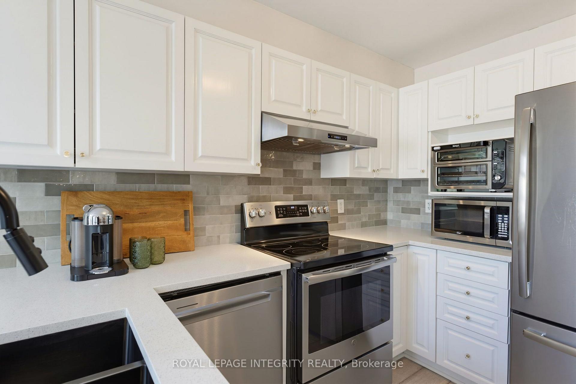 Photo 8 of 515 Woodchase Street, Ottawa, Kanata - Morgan's Grant/South March — HOMEH