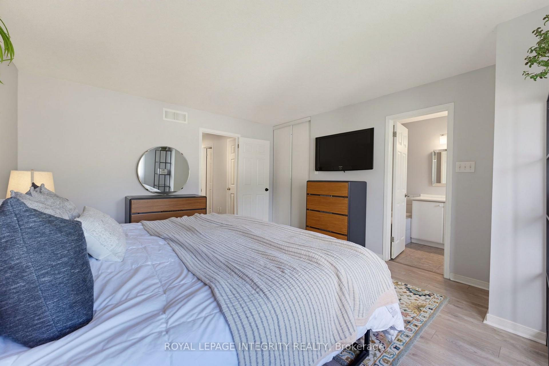 Photo 24 of 515 Woodchase Street, Ottawa, Kanata - Morgan's Grant/South March — HOMEH