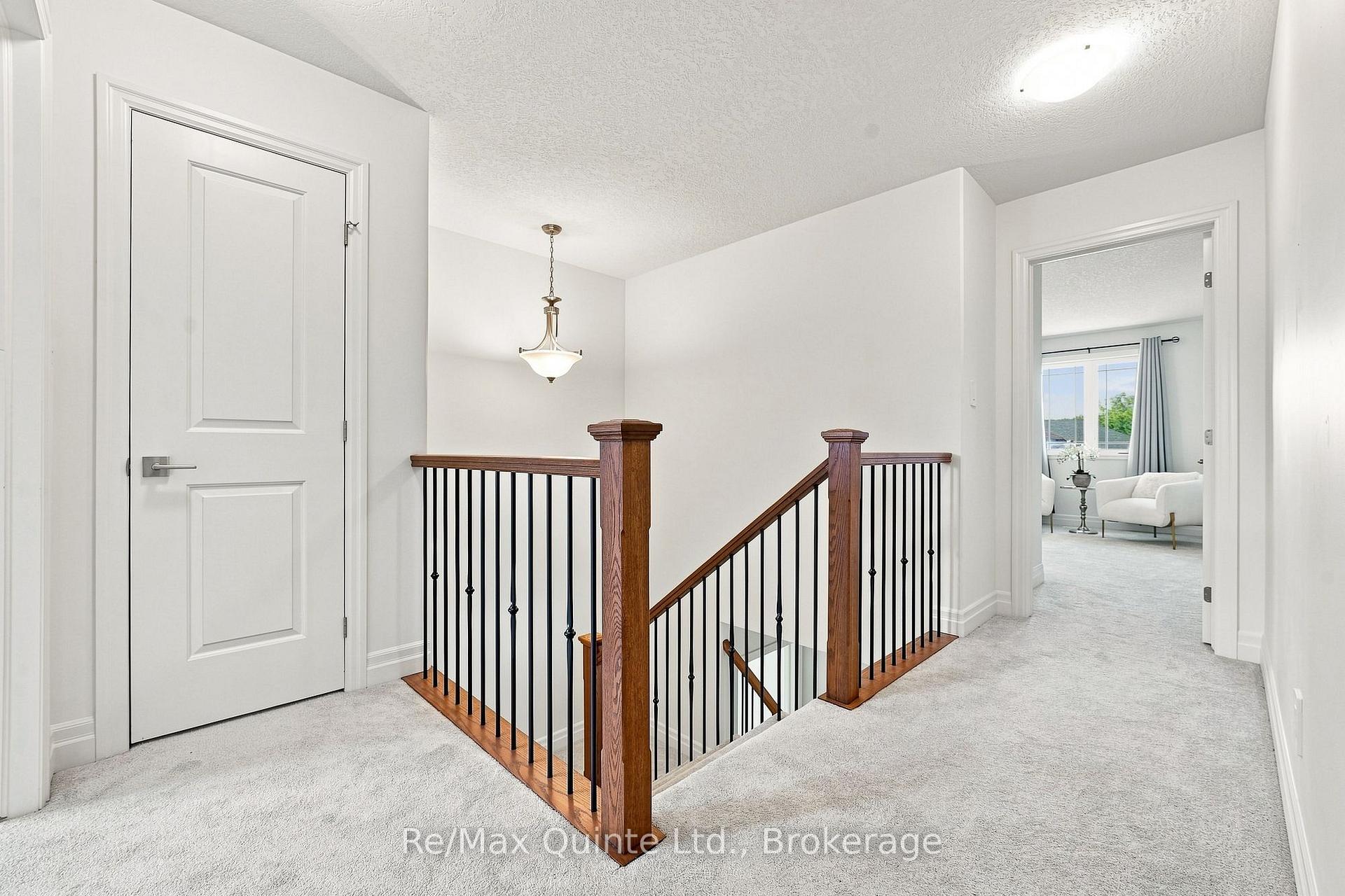 Photo 17 of 54 Lanark Drive, Belleville, Belleville Ward — HOMEH