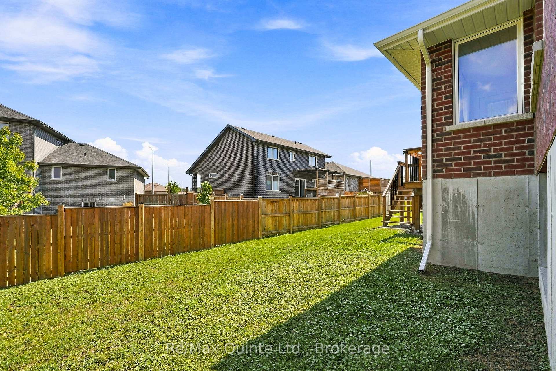Photo 33 of 54 Lanark Drive, Belleville, Belleville Ward — HOMEH