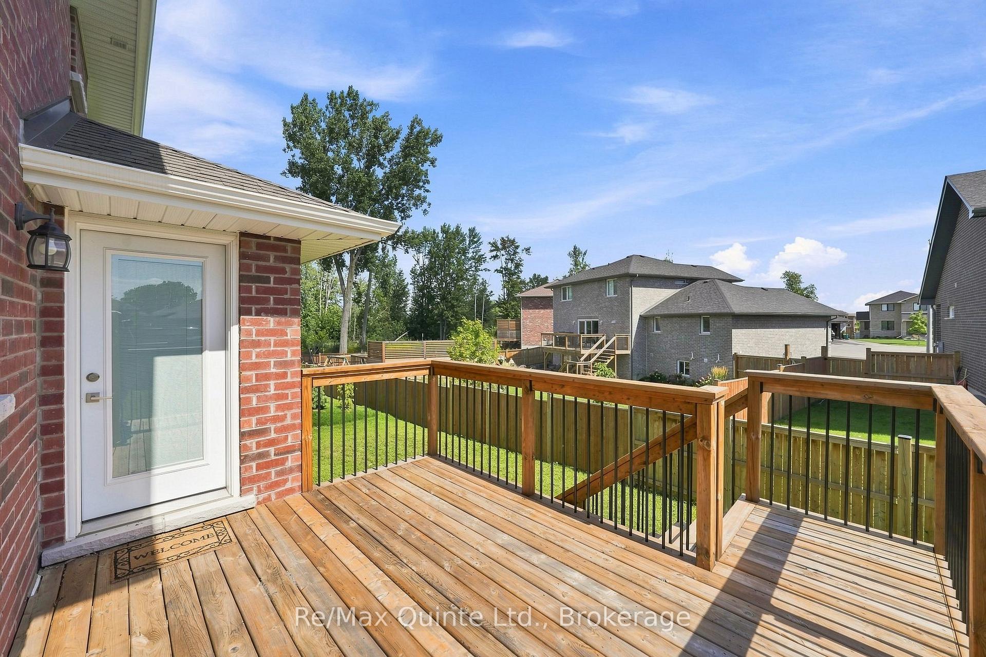 Photo 36 of 54 Lanark Drive, Belleville, Belleville Ward — HOMEH