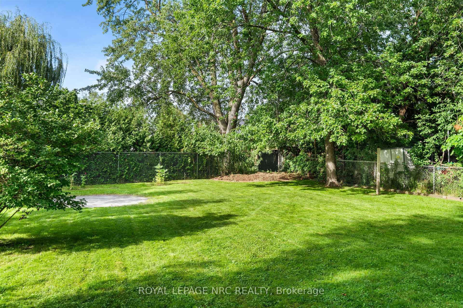 Photo 31 of 7 Vivian Avenue, St. Catharines, Carlton/Bunting — HOMEH