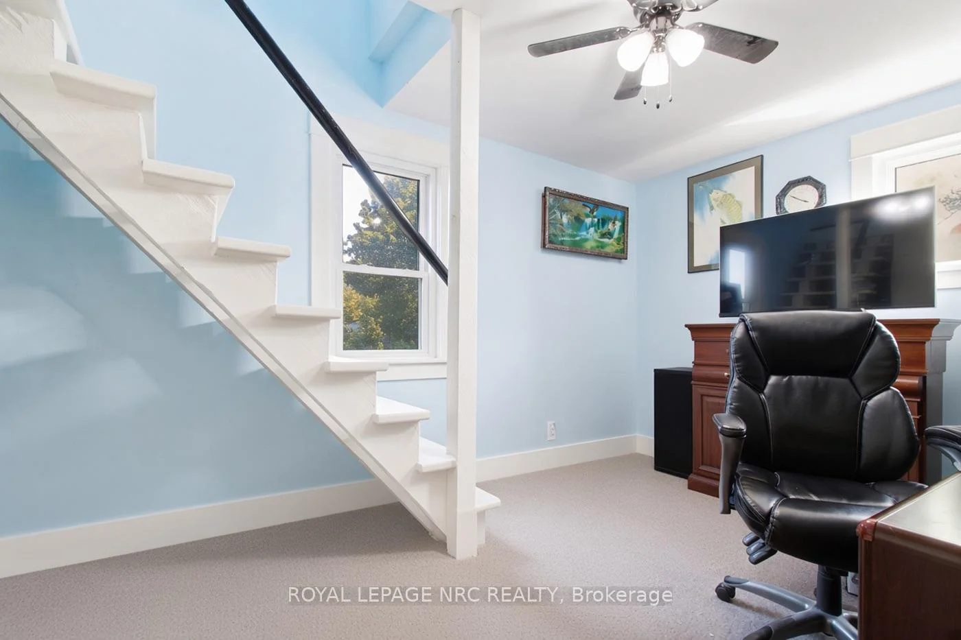 Photo 2 of 6068 Dixon Street, Niagara Falls, Dorchester — HOMEH