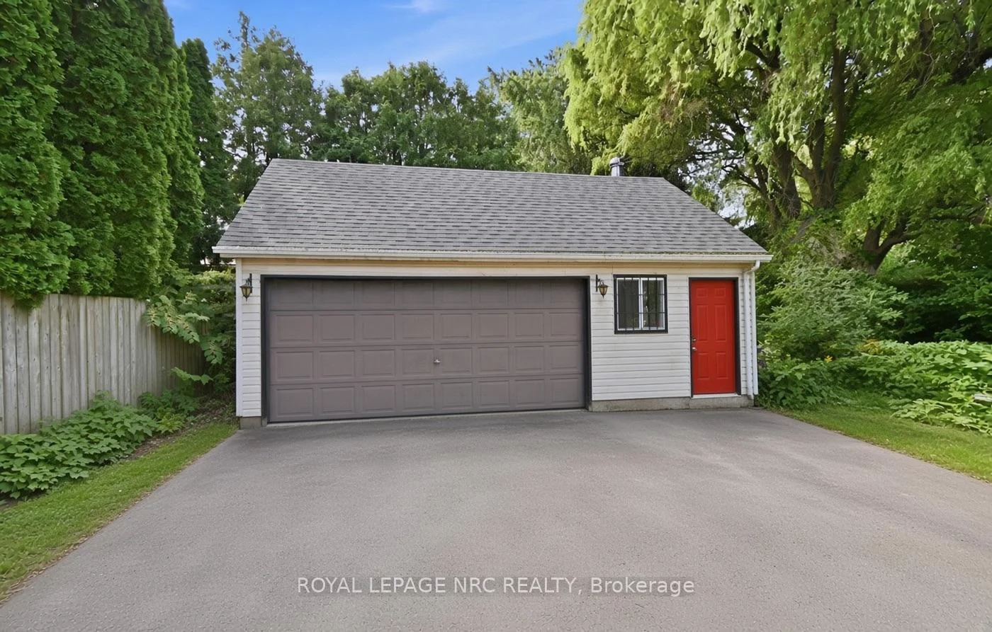 Photo 7 of 6068 Dixon Street, Niagara Falls, Dorchester — HOMEH