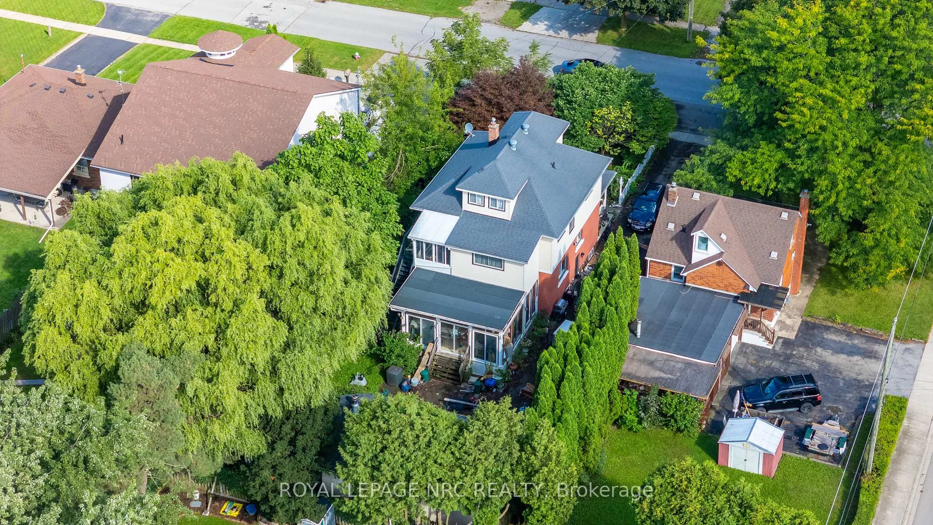 Photo 10 of 6068 Dixon Street, Niagara Falls, Dorchester — HOMEH