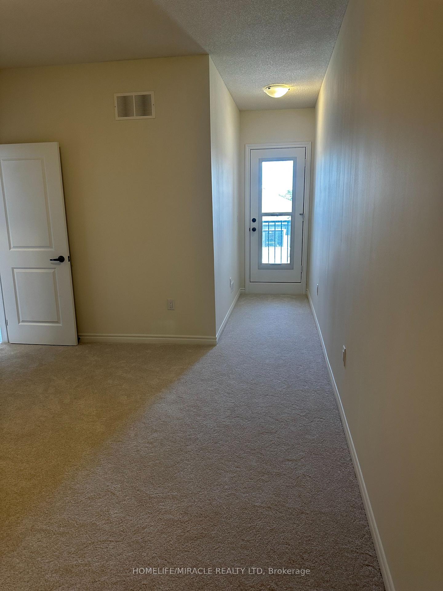 Photo 14 of 71 Mcgowan Drive, Whitby, Rural Whitby — HOMEH