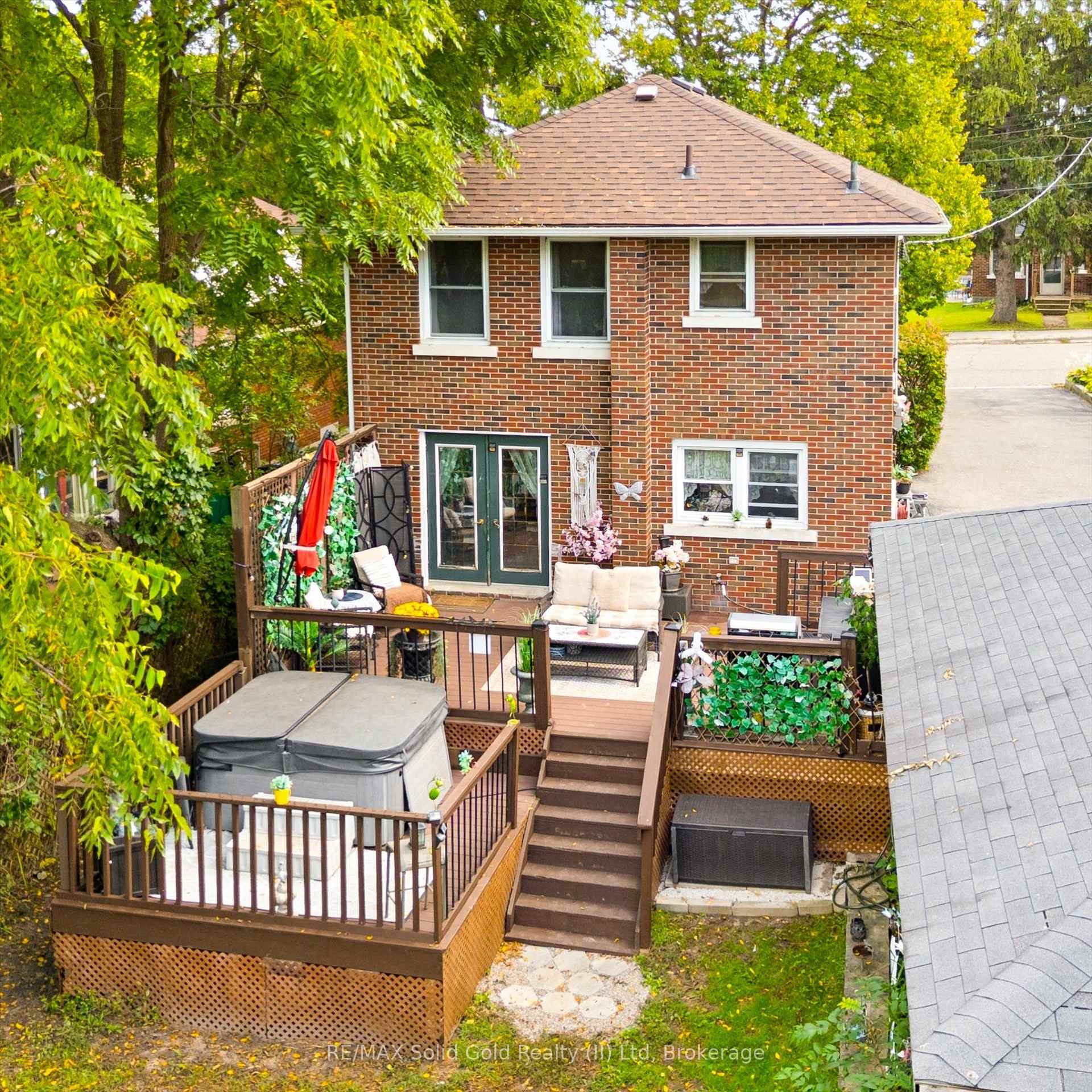 Photo 6 of 786 Stirling Avenue S, Kitchener, Meinzinger — HOMEH