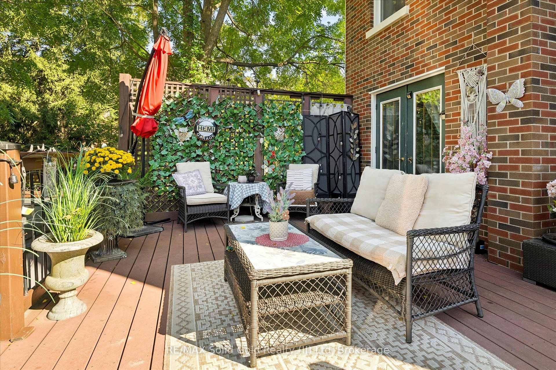 Photo 8 of 786 Stirling Avenue S, Kitchener, Meinzinger — HOMEH