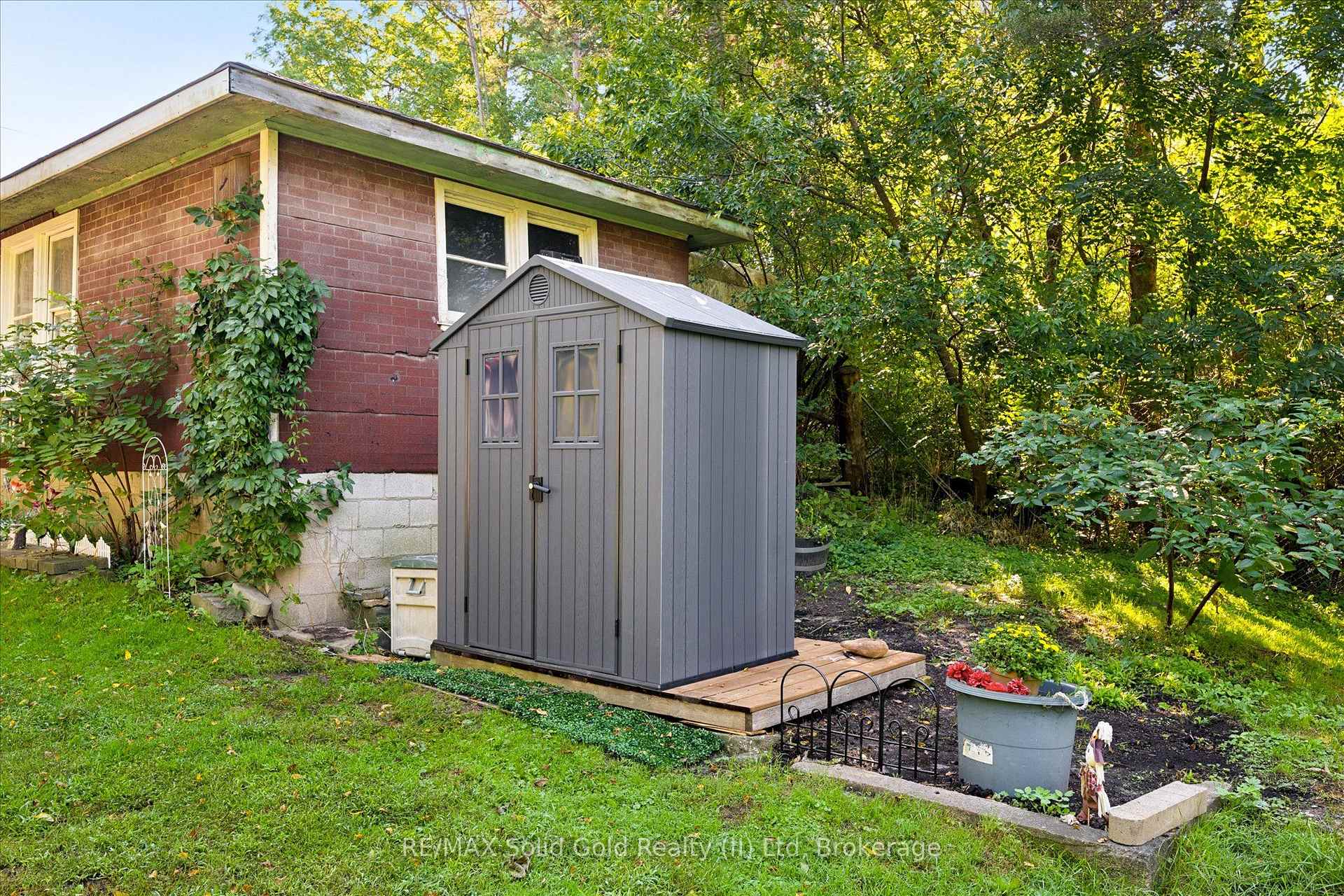 Photo 13 of 786 Stirling Avenue S, Kitchener, Meinzinger — HOMEH