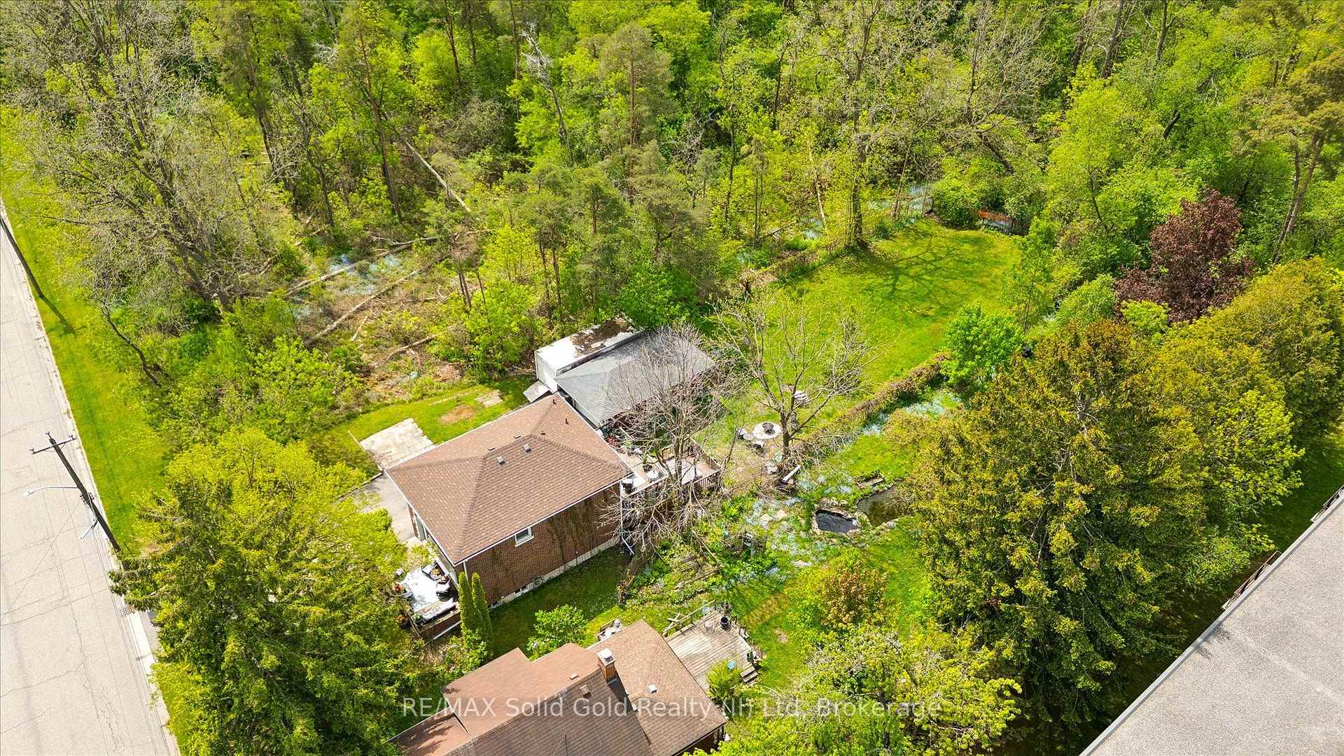 Photo 15 of 786 Stirling Avenue S, Kitchener, Meinzinger — HOMEH