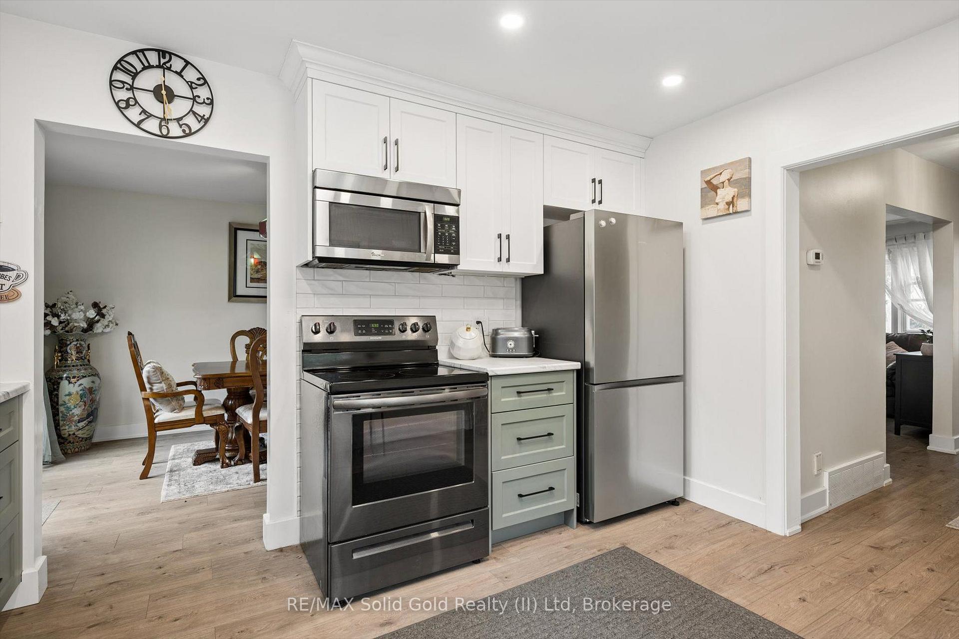 Photo 19 of 786 Stirling Avenue S, Kitchener, Meinzinger — HOMEH