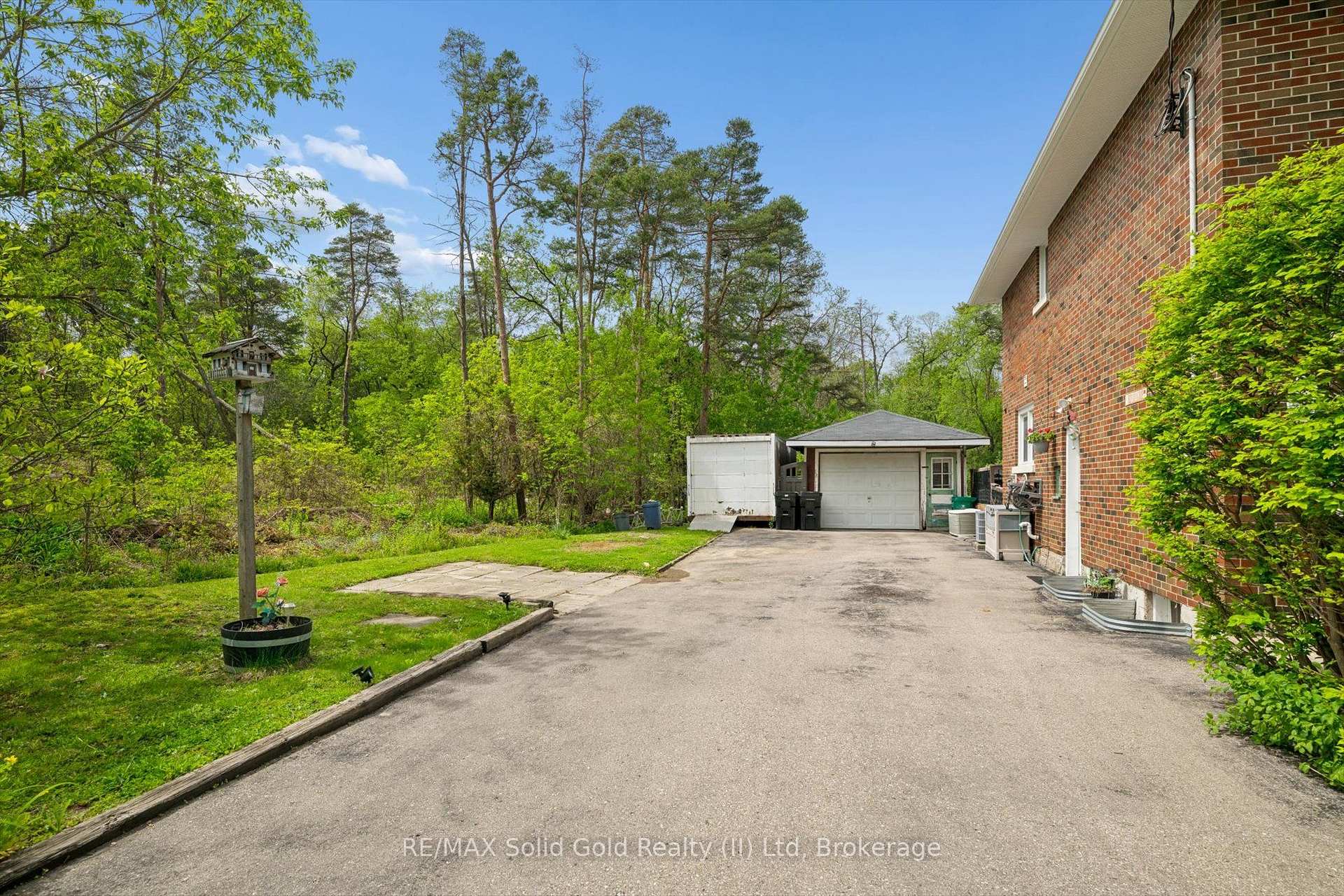 Photo 27 of 786 Stirling Avenue S, Kitchener, Meinzinger — HOMEH