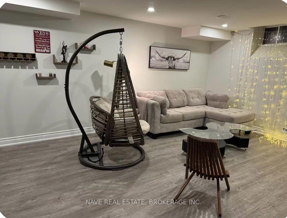 Photo 2 of Unit Basement, 63 Vitlor Drive, Richmond Hill, Oak Ridges — HOMEH
