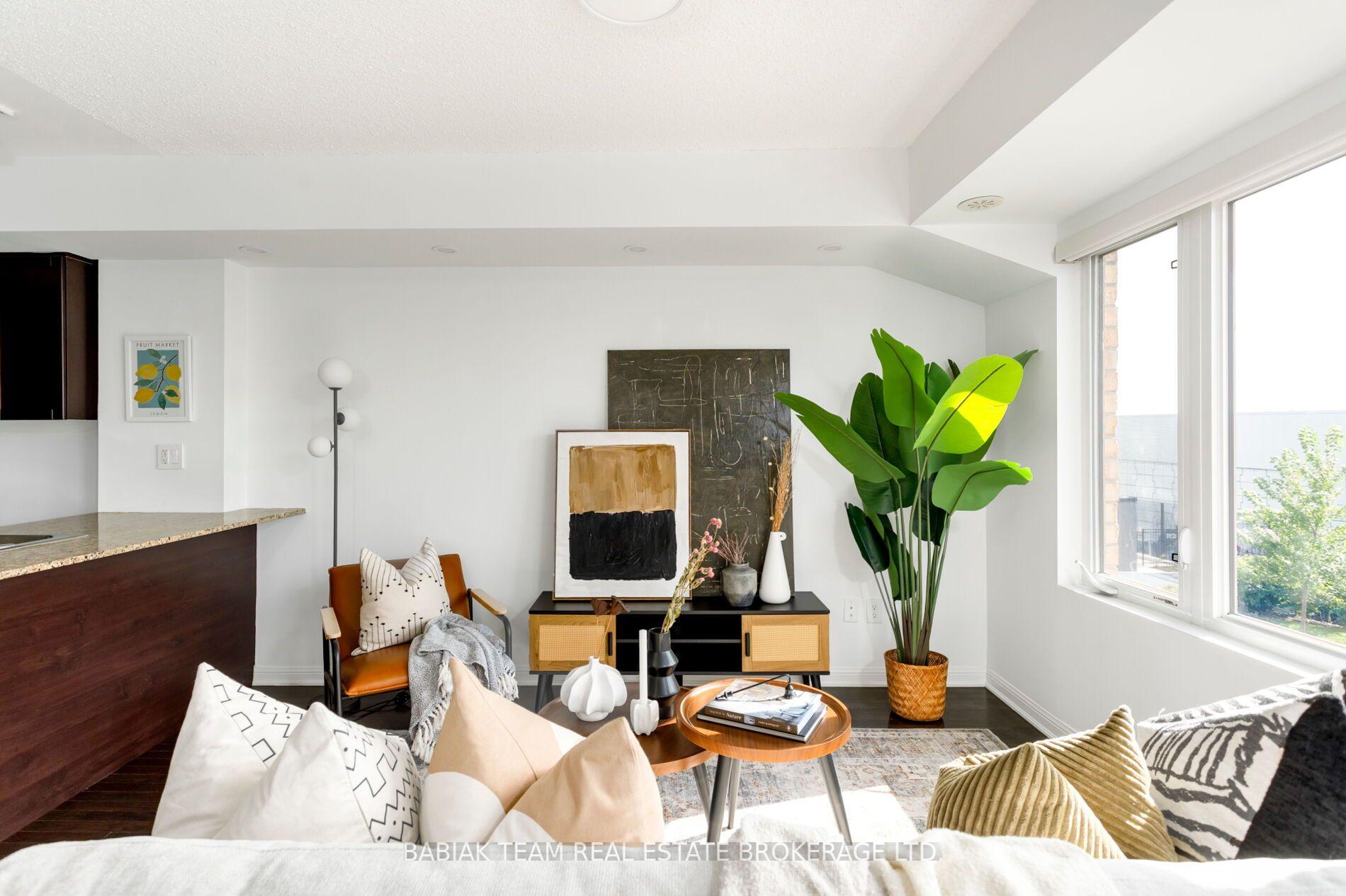 Photo 4 of Unit 258, 8 Foundry Avenue, Toronto, Dovercourt-Wallace Emerson-Junction — HOMEH